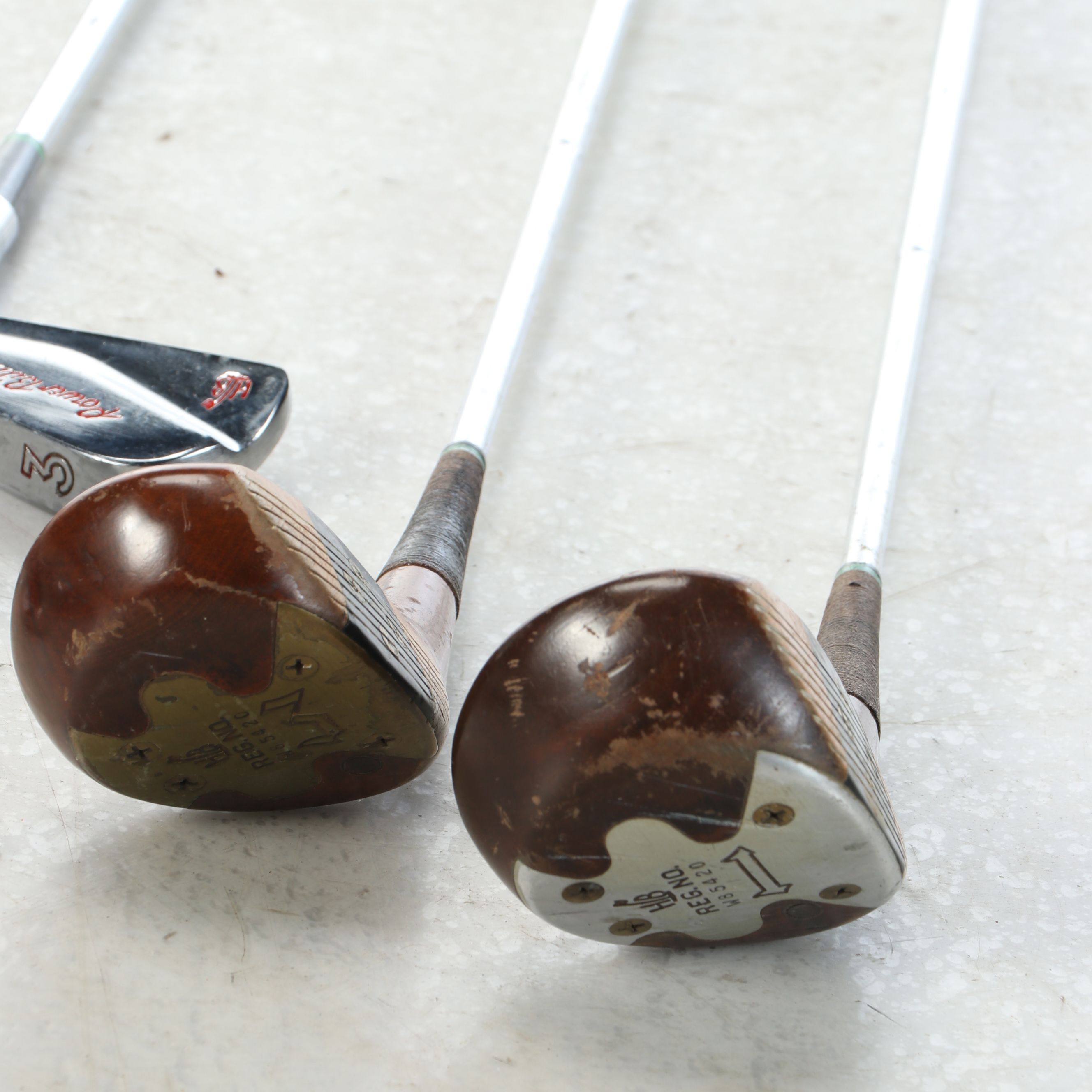 Powerbilt Golfclubs with Rolling Golf Bag