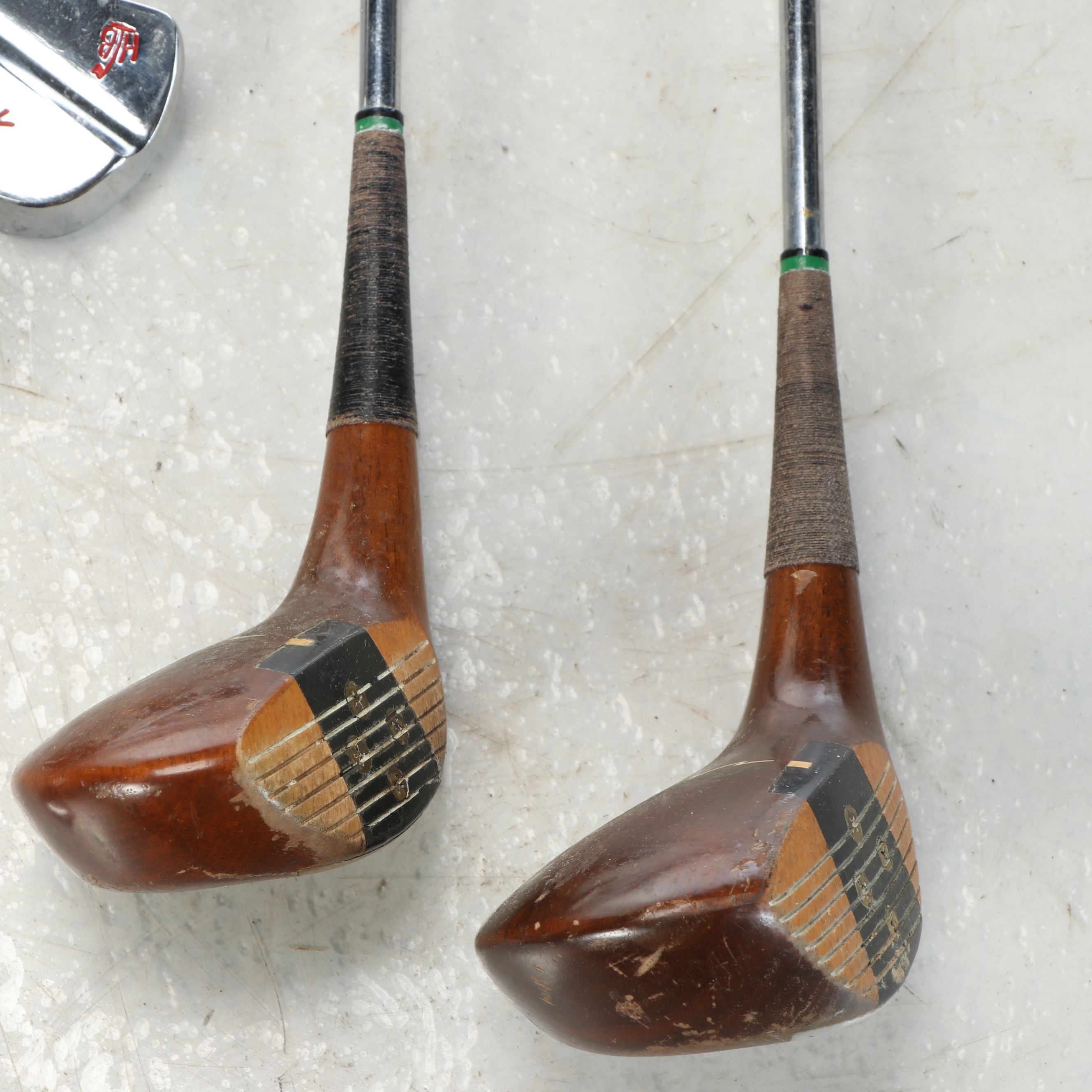 Powerbilt Golfclubs with Rolling Golf Bag