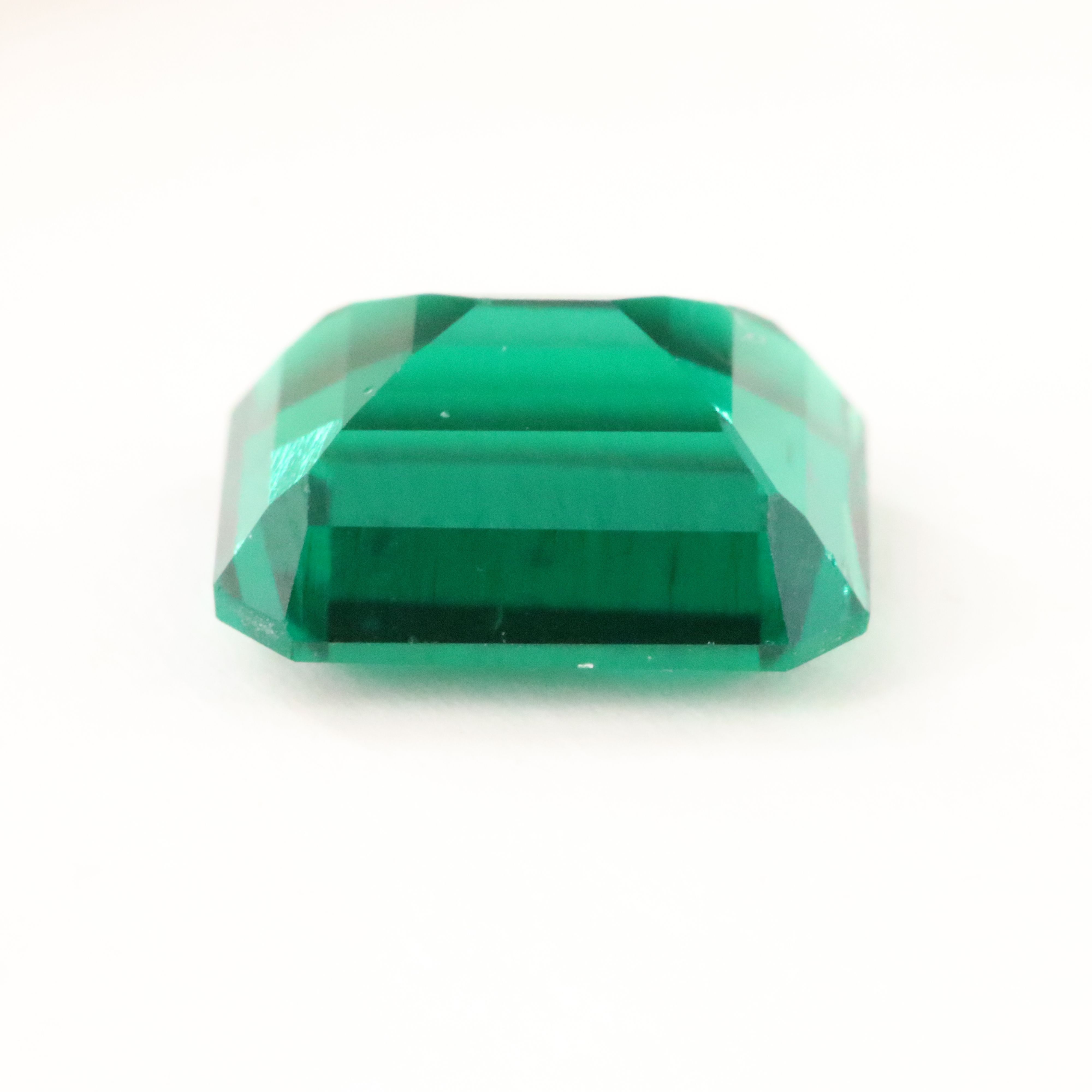 Loose 3.95 CT Lab Grown Emerald