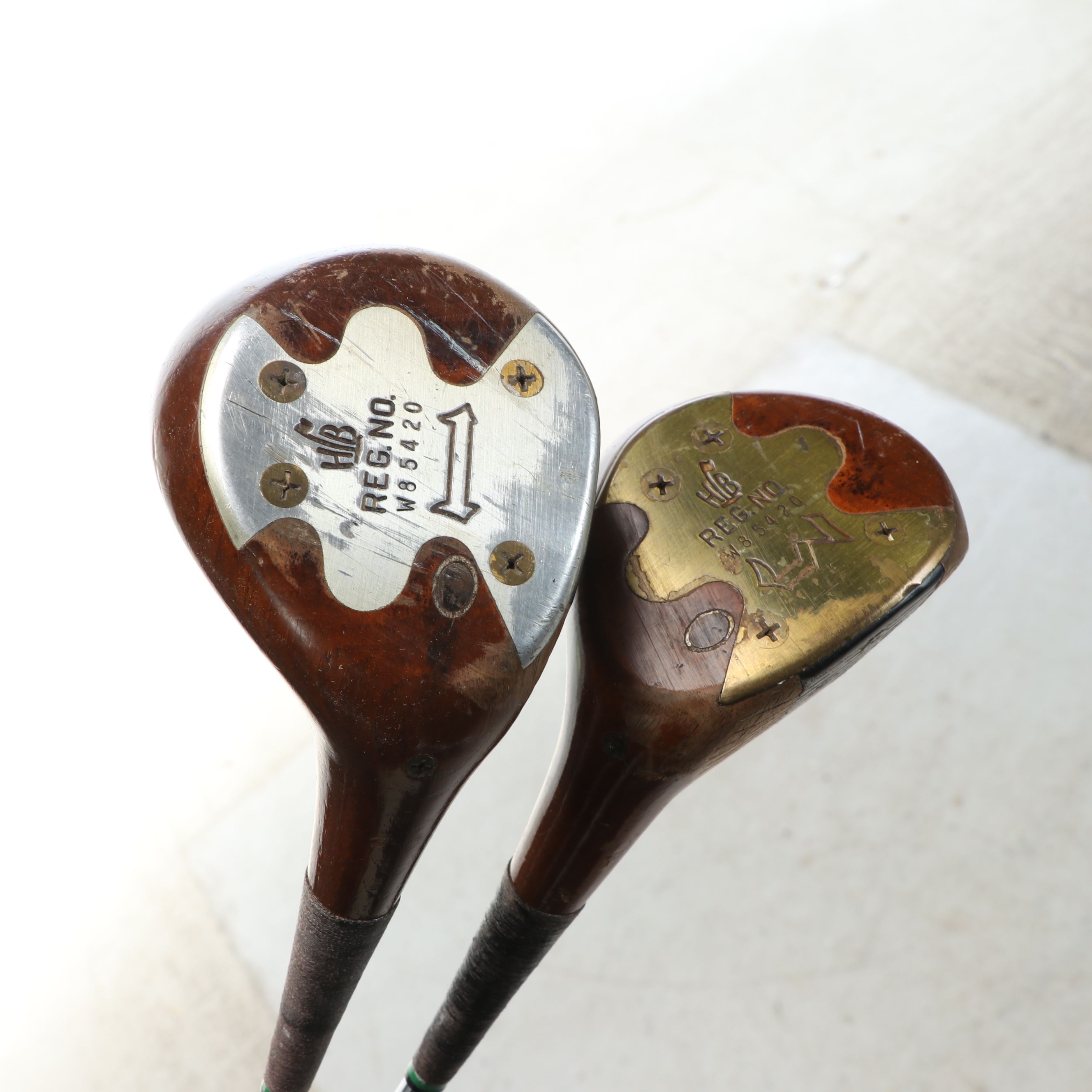 Powerbilt Golfclubs with Rolling Golf Bag