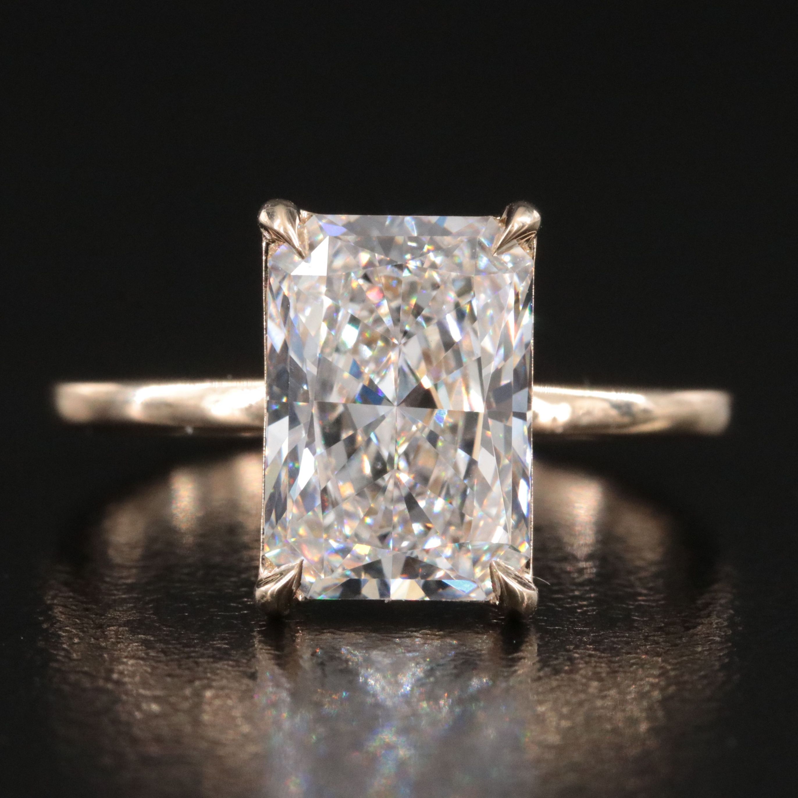 14K 3.07 CT Lab Grown Diamond Solitaire Ring with IGI Report