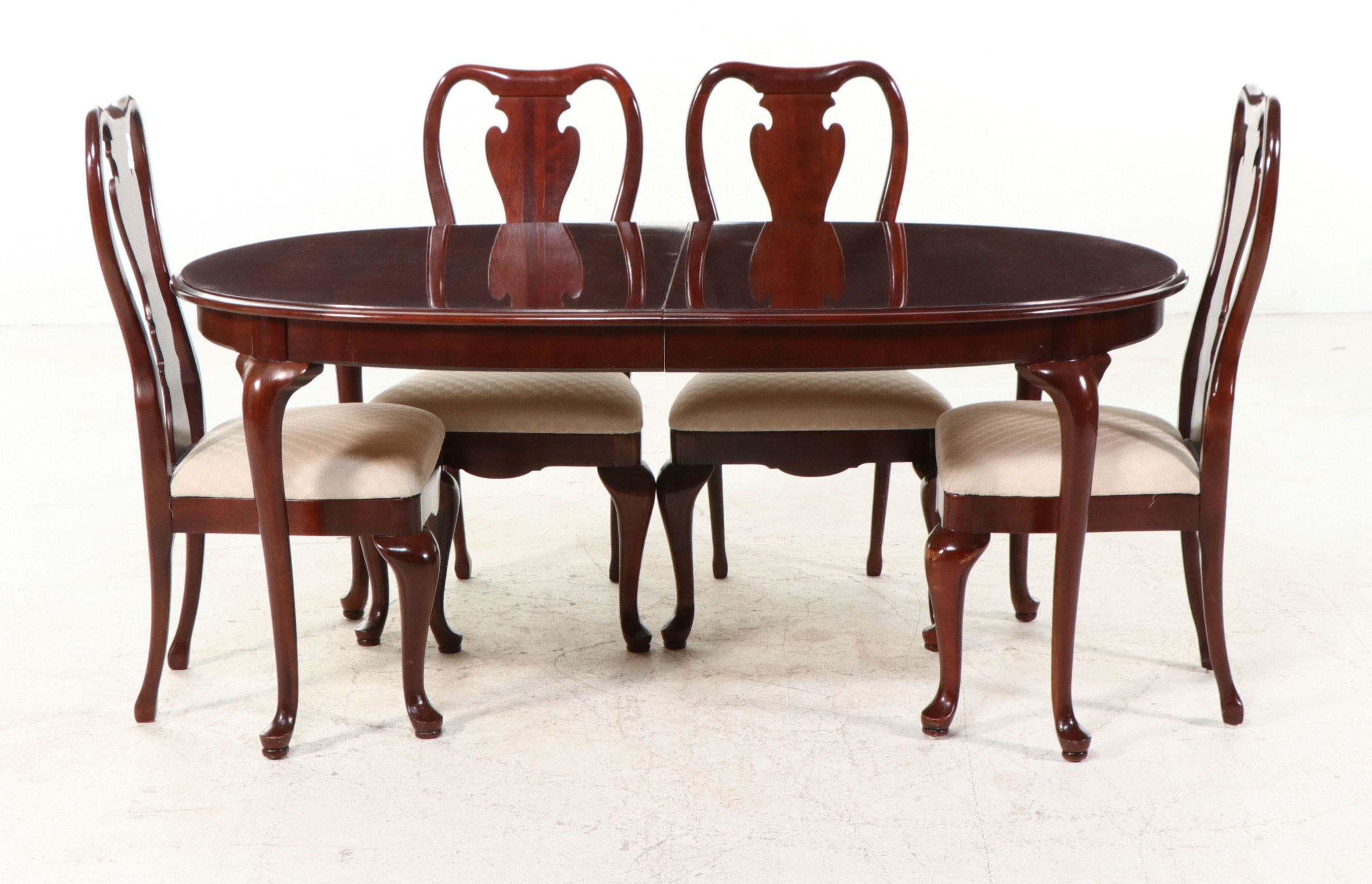 Five-Piece Queen Anne Style Mahogany Dining Set, Late 20th Century