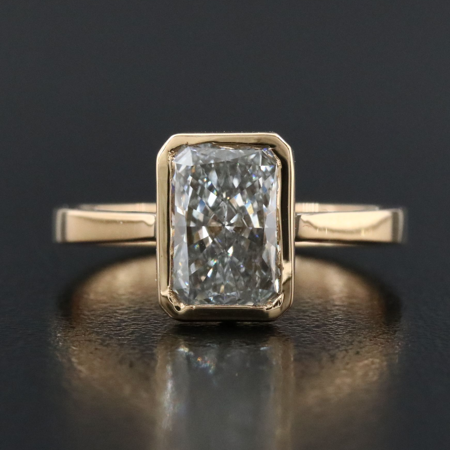 18K 1.96 CT Lab Grown Diamond Solitaire Ring with IGI Report