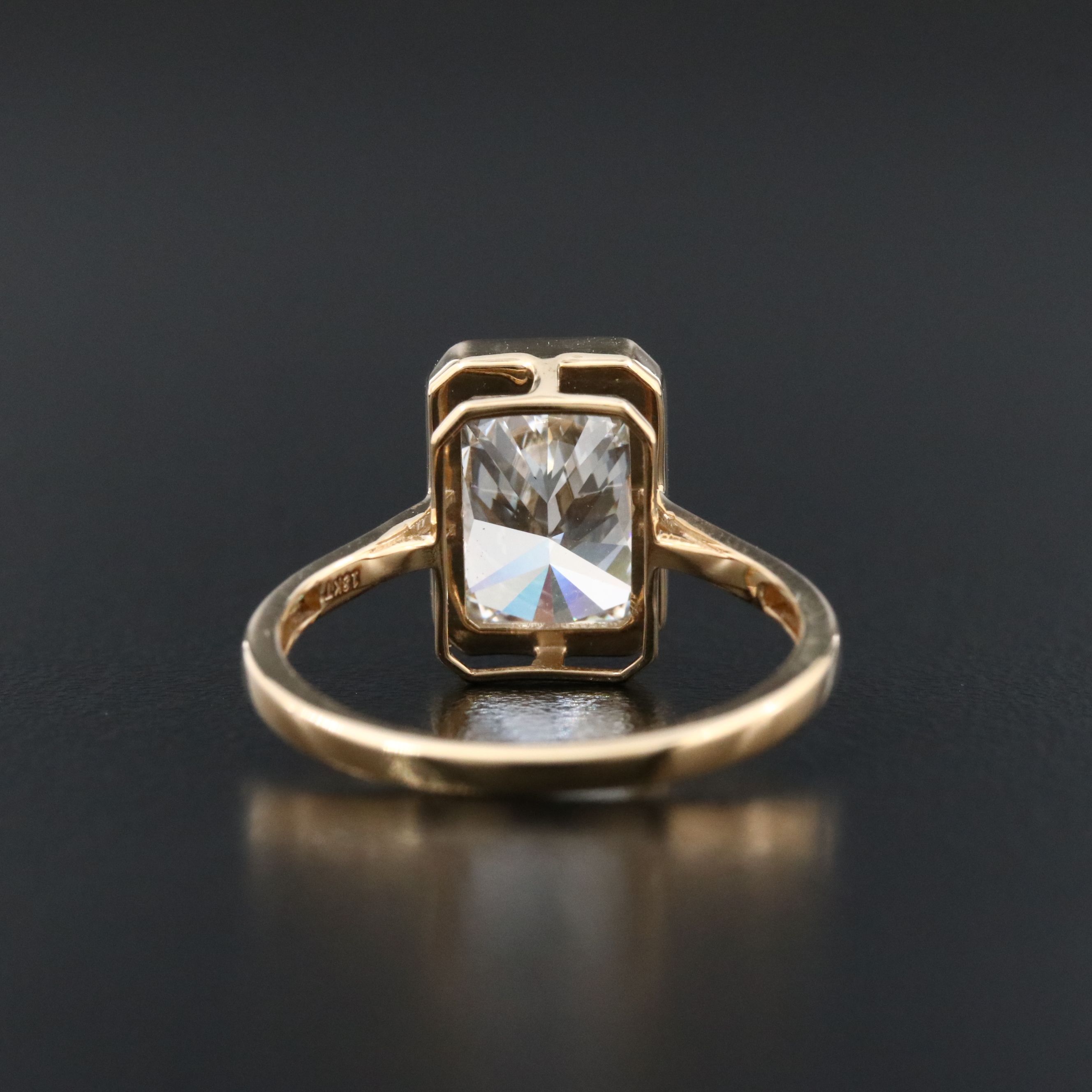 18K 2.97 CT Lab Grown Diamond Solitaire Ring with IGI Report