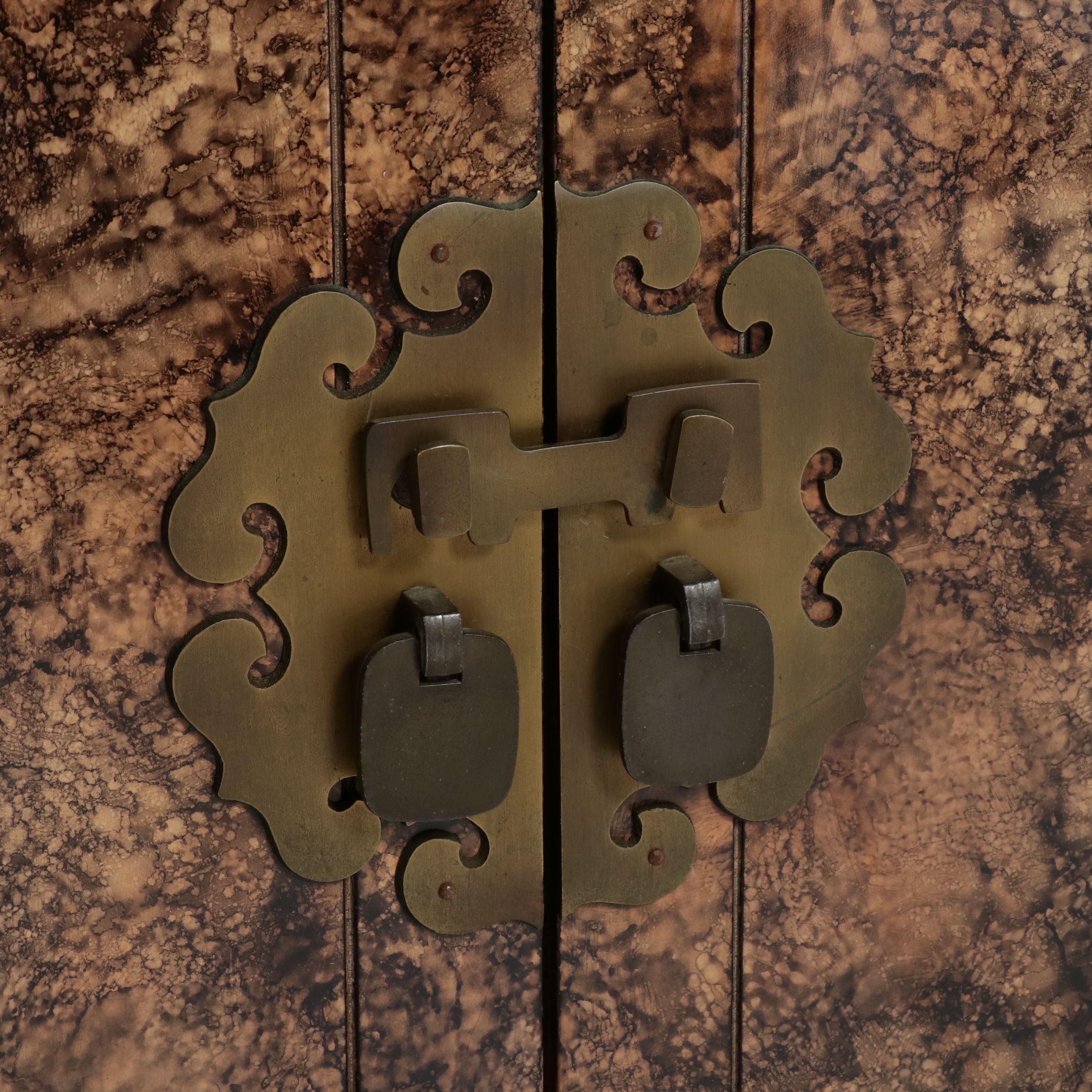 Gabberts Chinoiserie Faux Tortoiseshell Cabinet, Late 20th Century