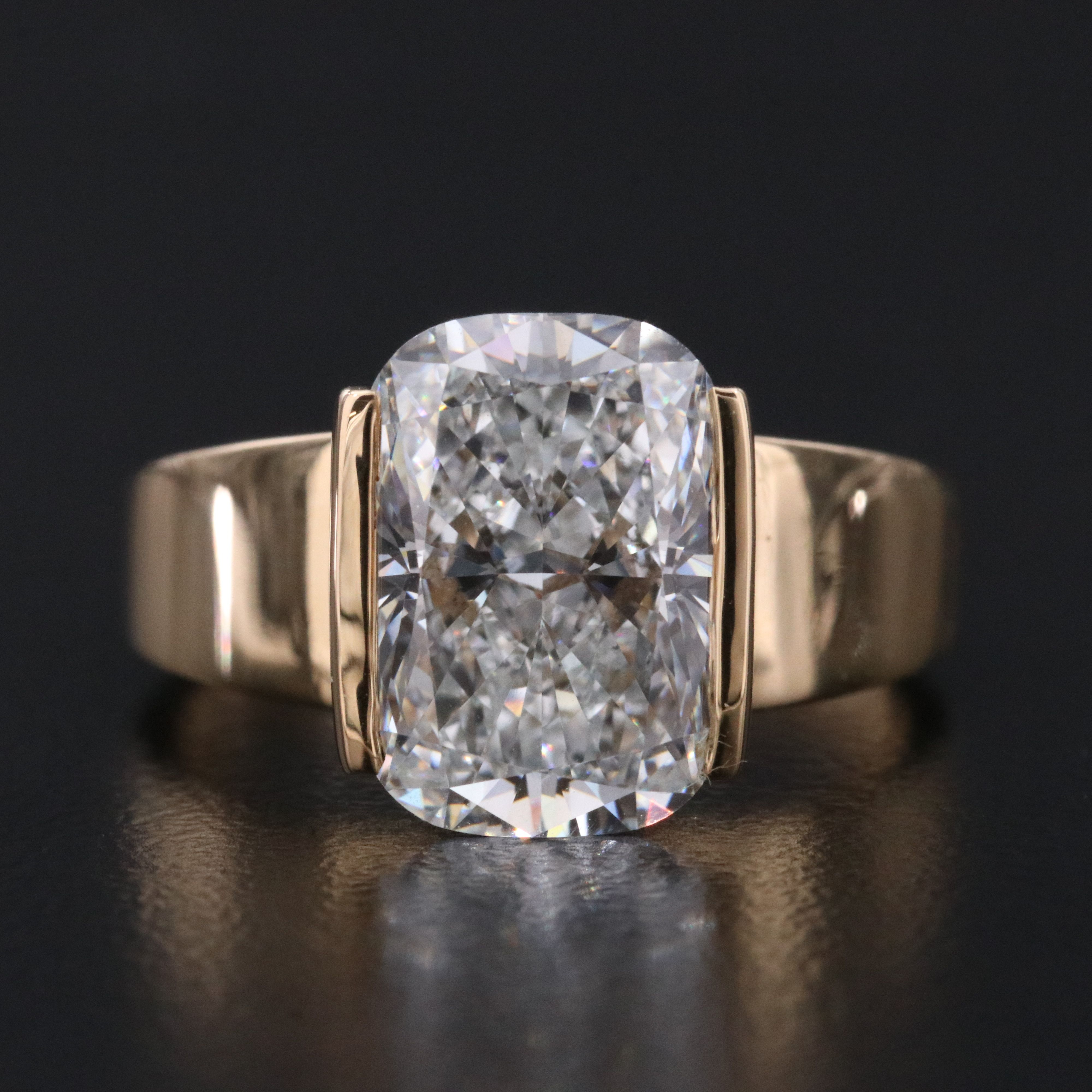 18K 4.01 CT Lab Grown Diamond Solitaire Ring with IGI Report