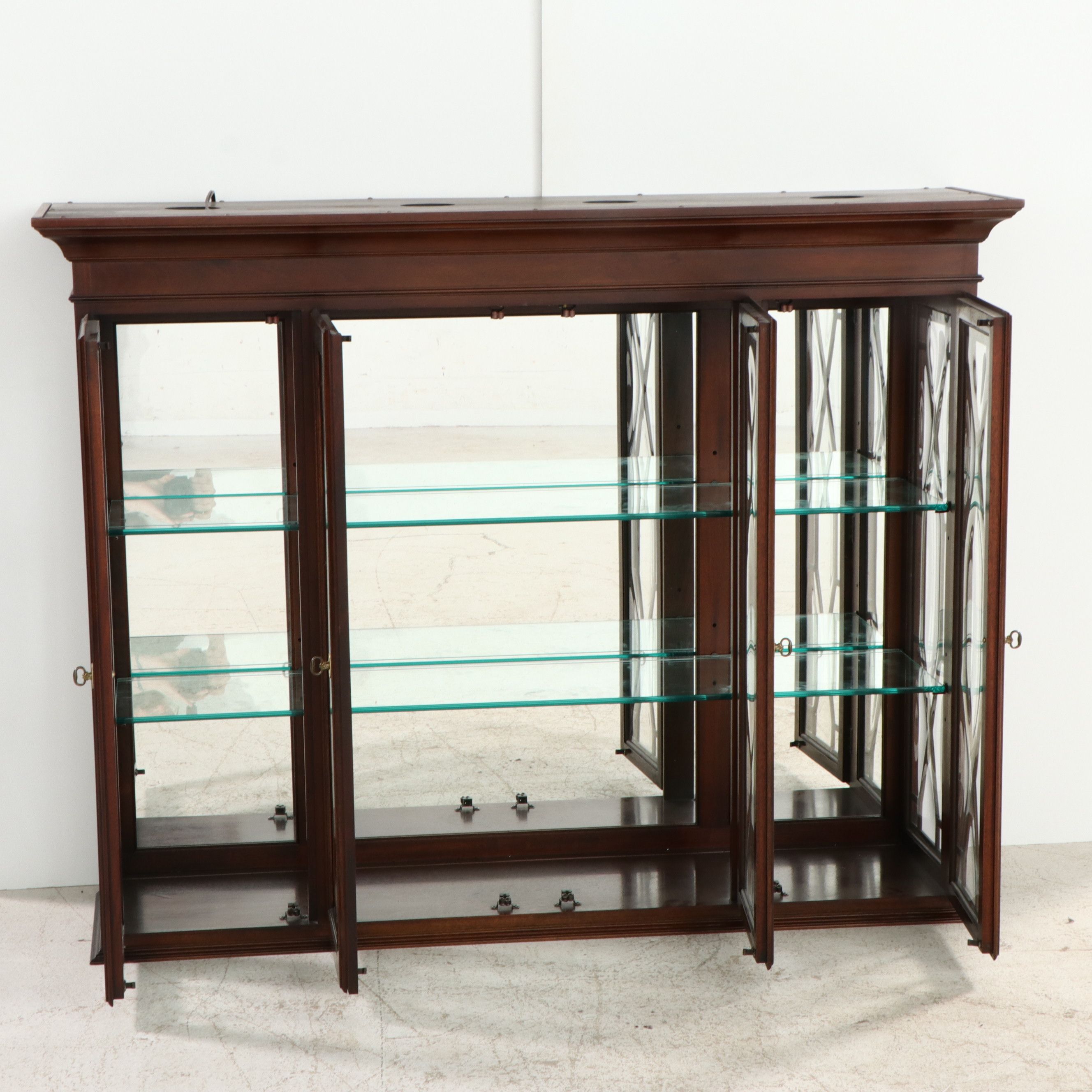 Knob Creek Chippendale Style Mahogany Breakfront China Cabinet