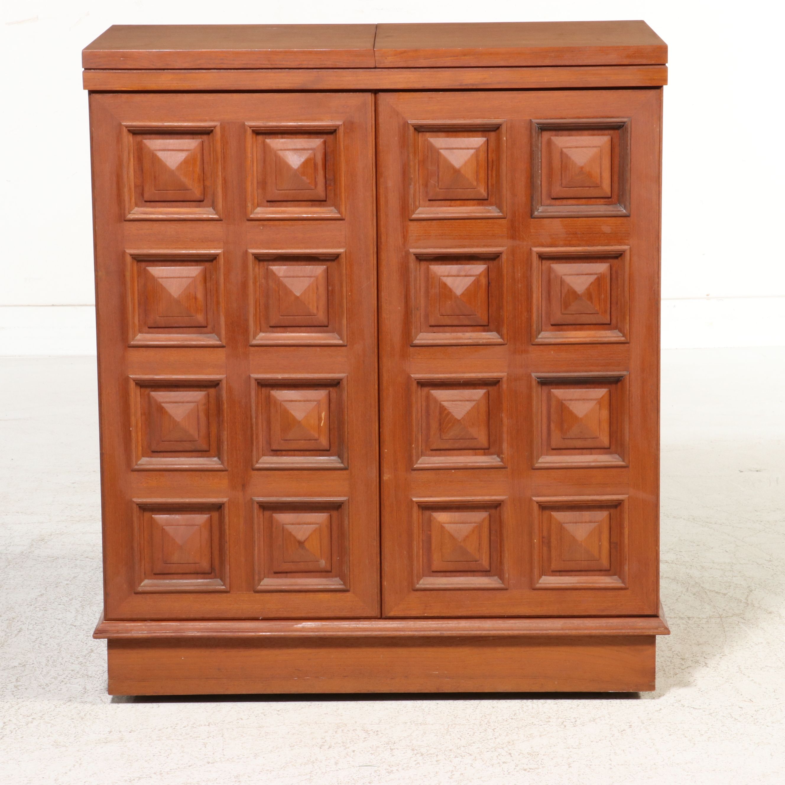 Mid Century Modern Brutalist Style Teak Flip-Top Bar Cabinet, Mid to Late 20th C