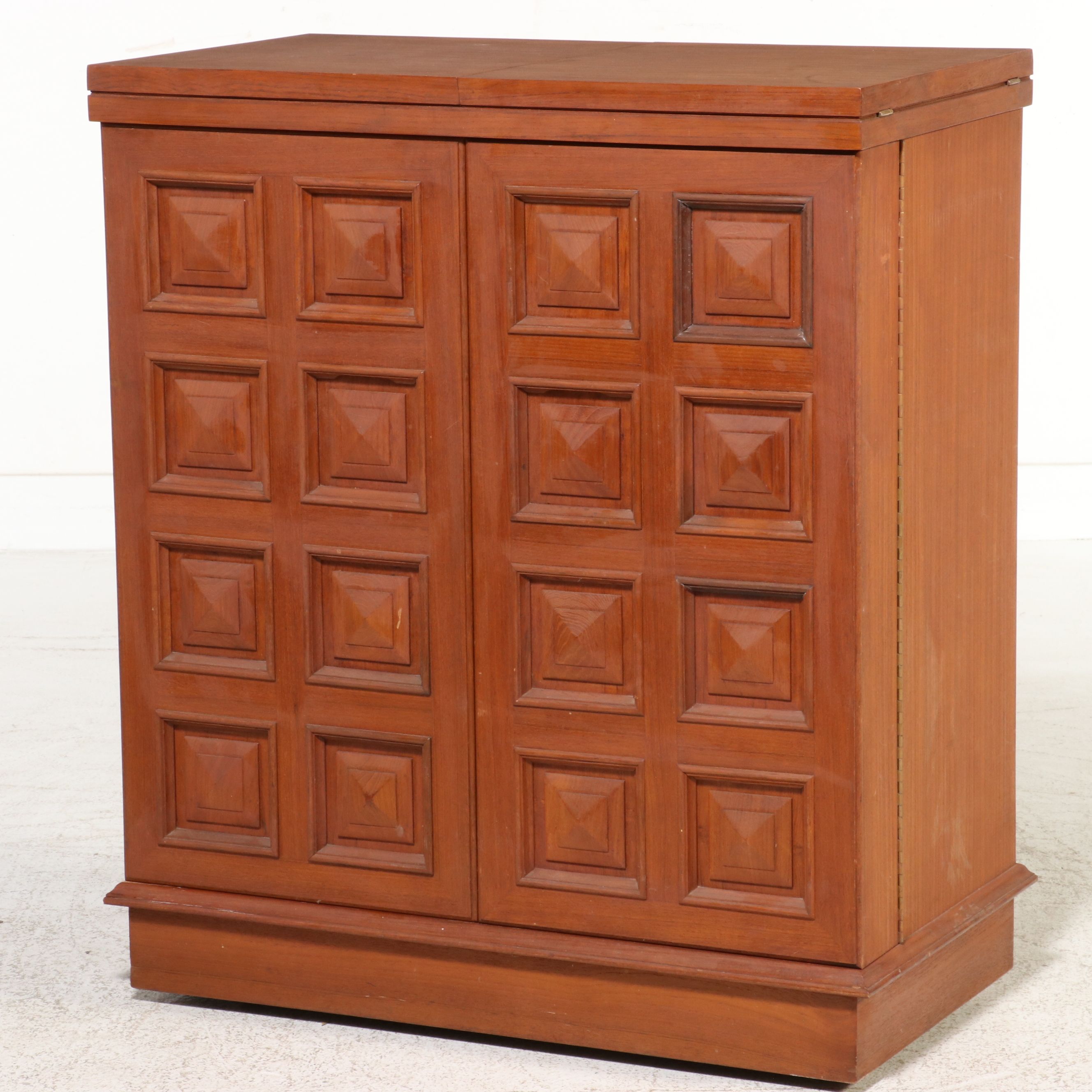 Mid Century Modern Brutalist Style Teak Flip-Top Bar Cabinet, Mid to Late 20th C