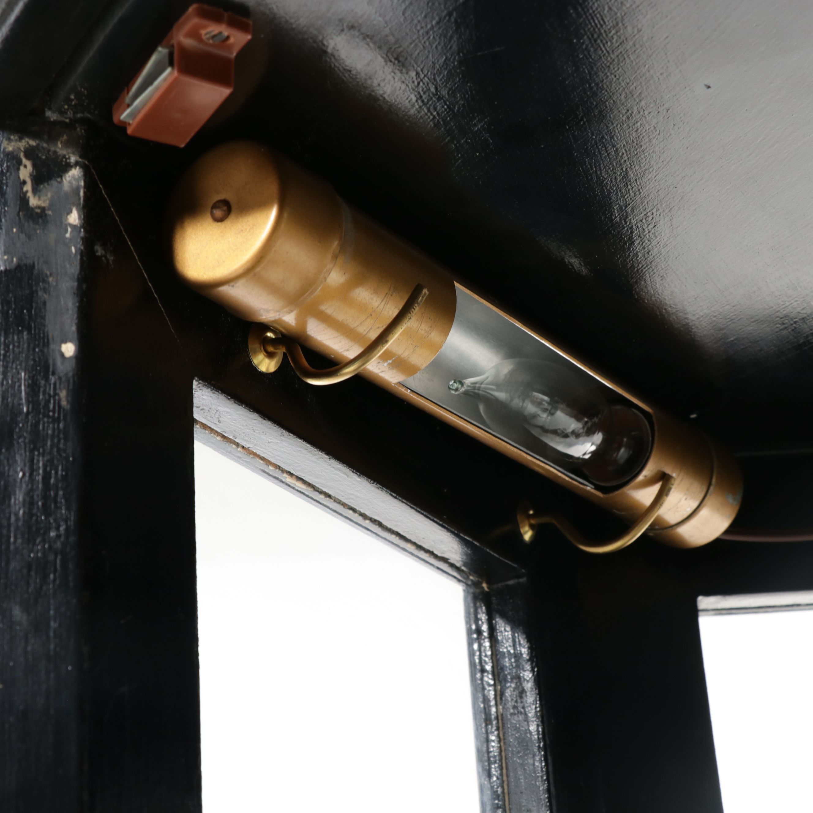 Hollywood Regency Style Chinoiserie Black Lacquer Pagoda Shaped Vitrine