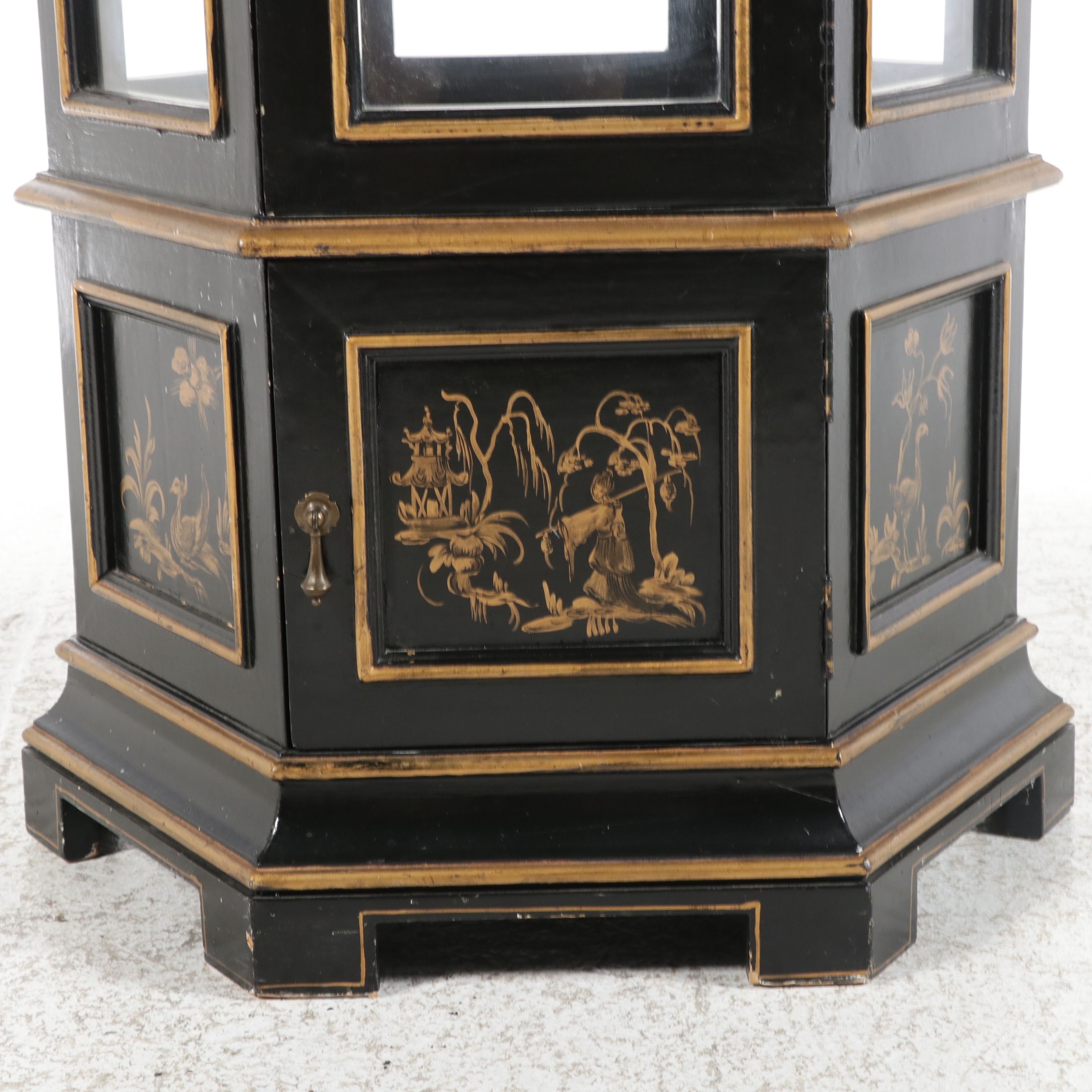 Hollywood Regency Style Chinoiserie Black Lacquer Pagoda Shaped Vitrine