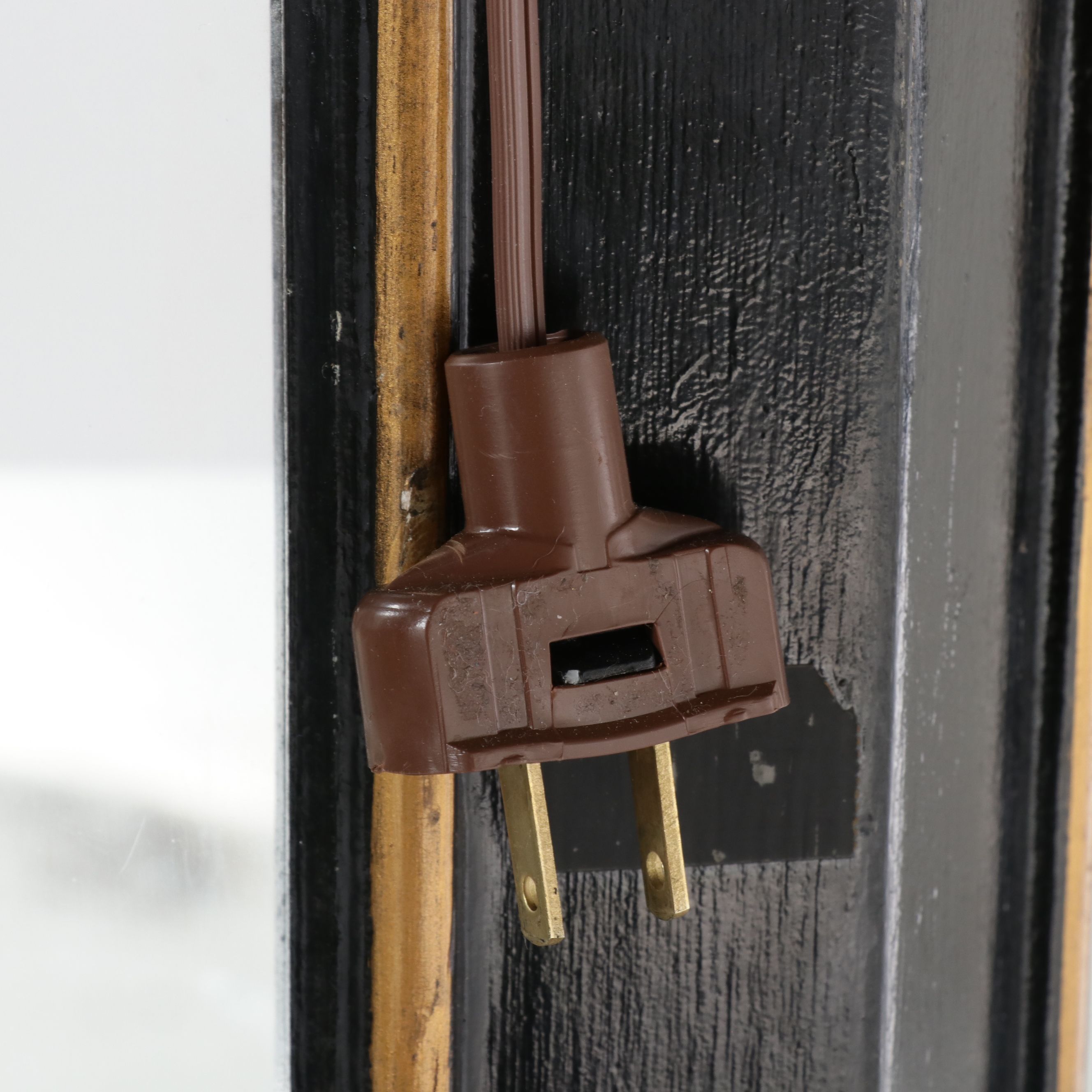 Hollywood Regency Style Chinoiserie Black Lacquer Pagoda Shaped Vitrine