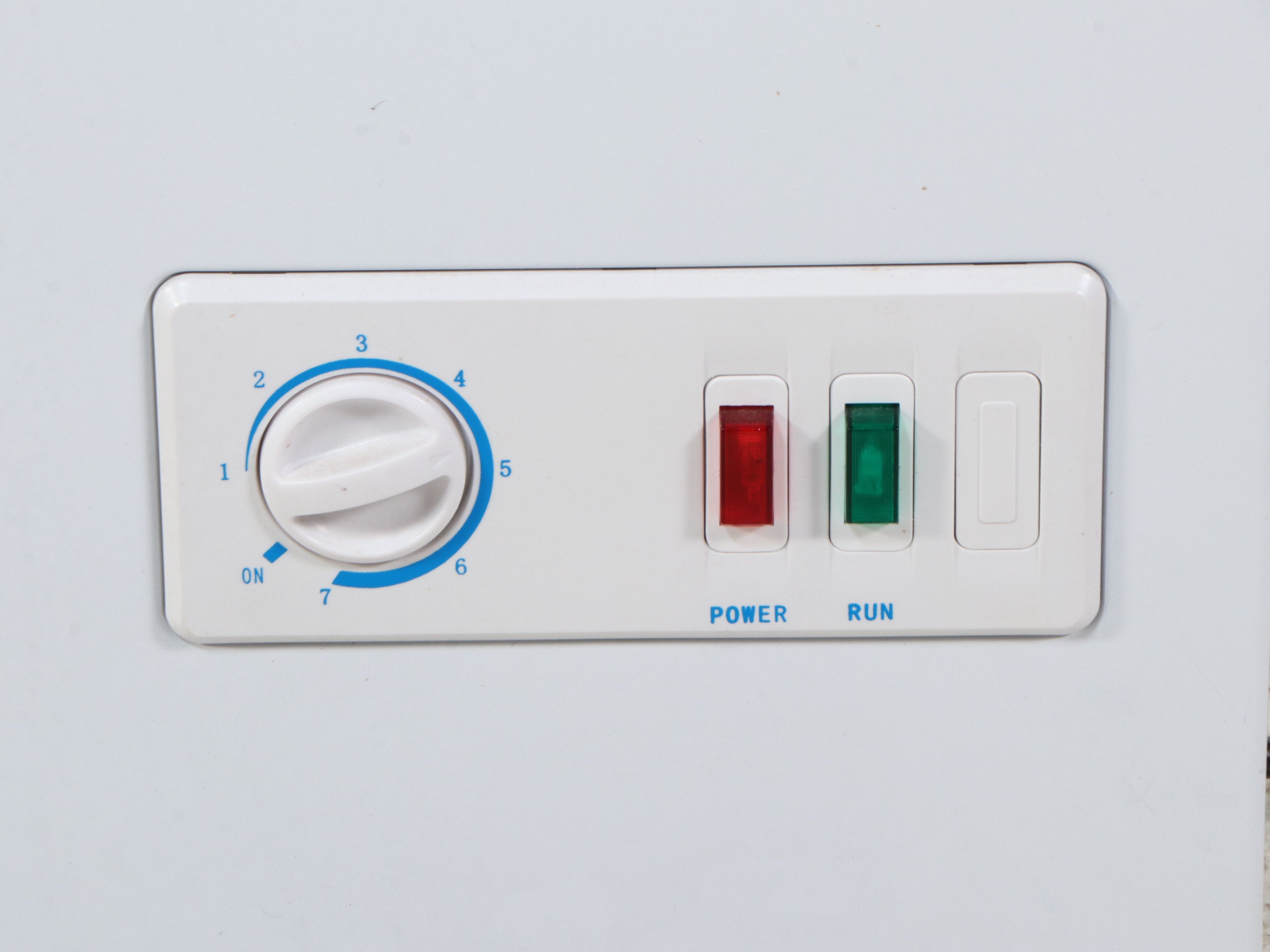 Igloo 5.1 Cu. Ft. White Chest Freezer