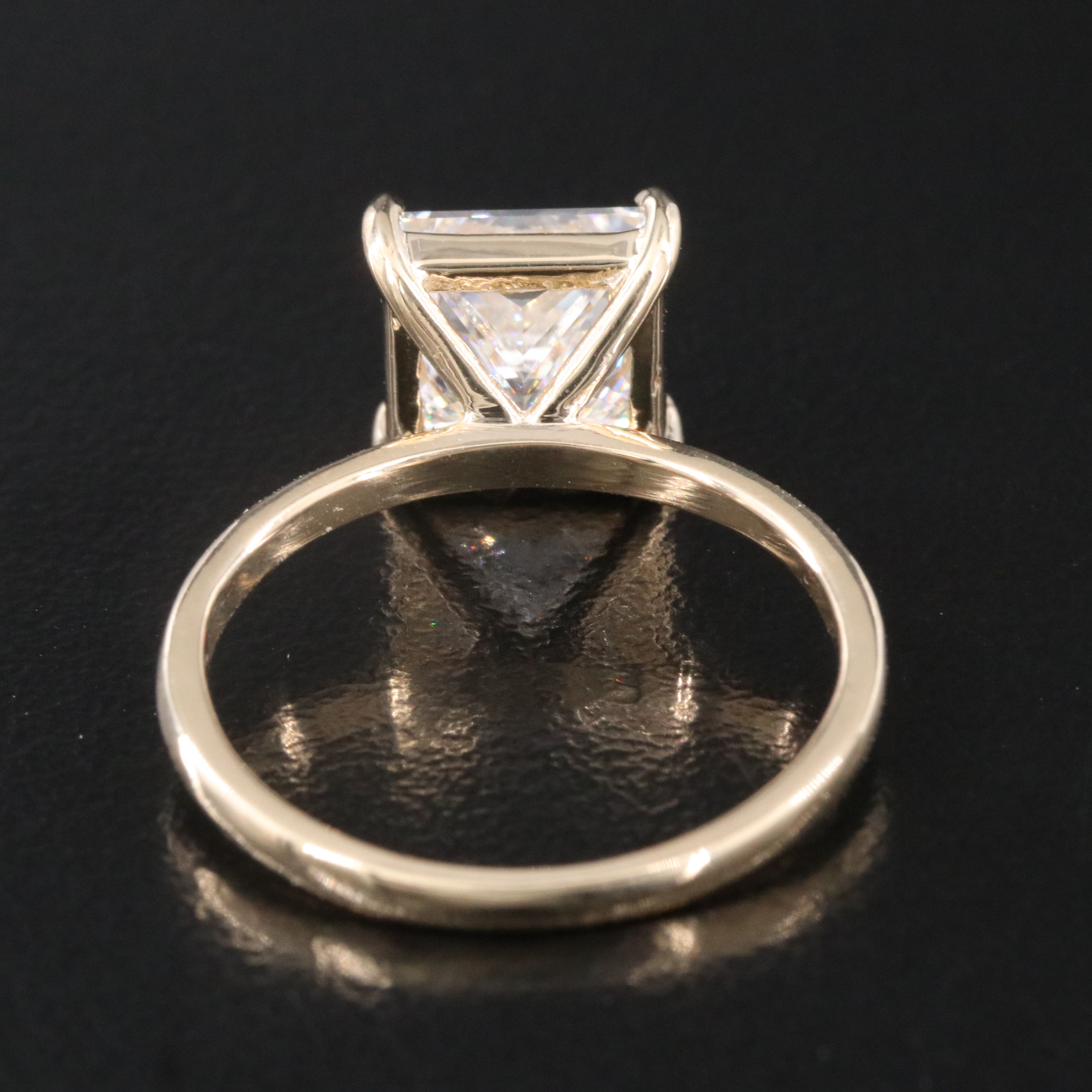 14K 3.04 CT Lab Grown Diamond Ring with IGI Report