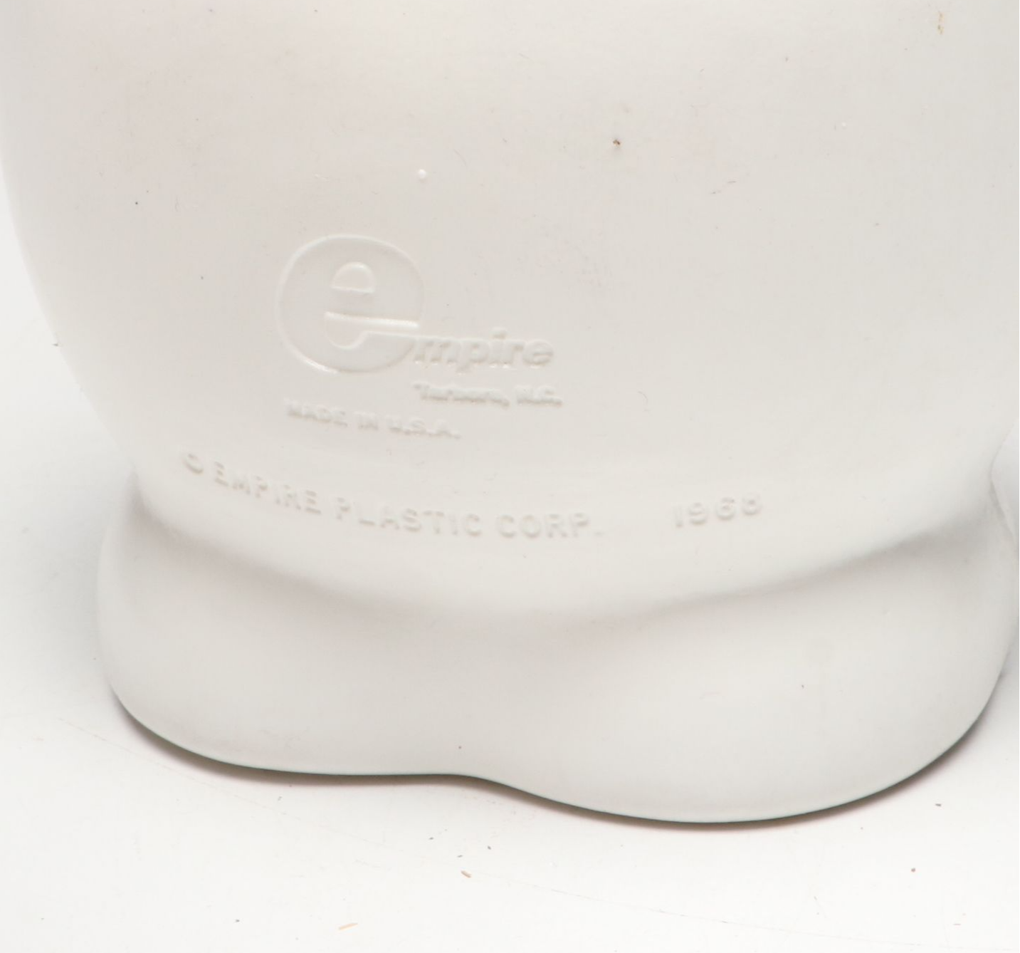 Resin Christmas Music Box with Plastic Snowman Table Lamp and More