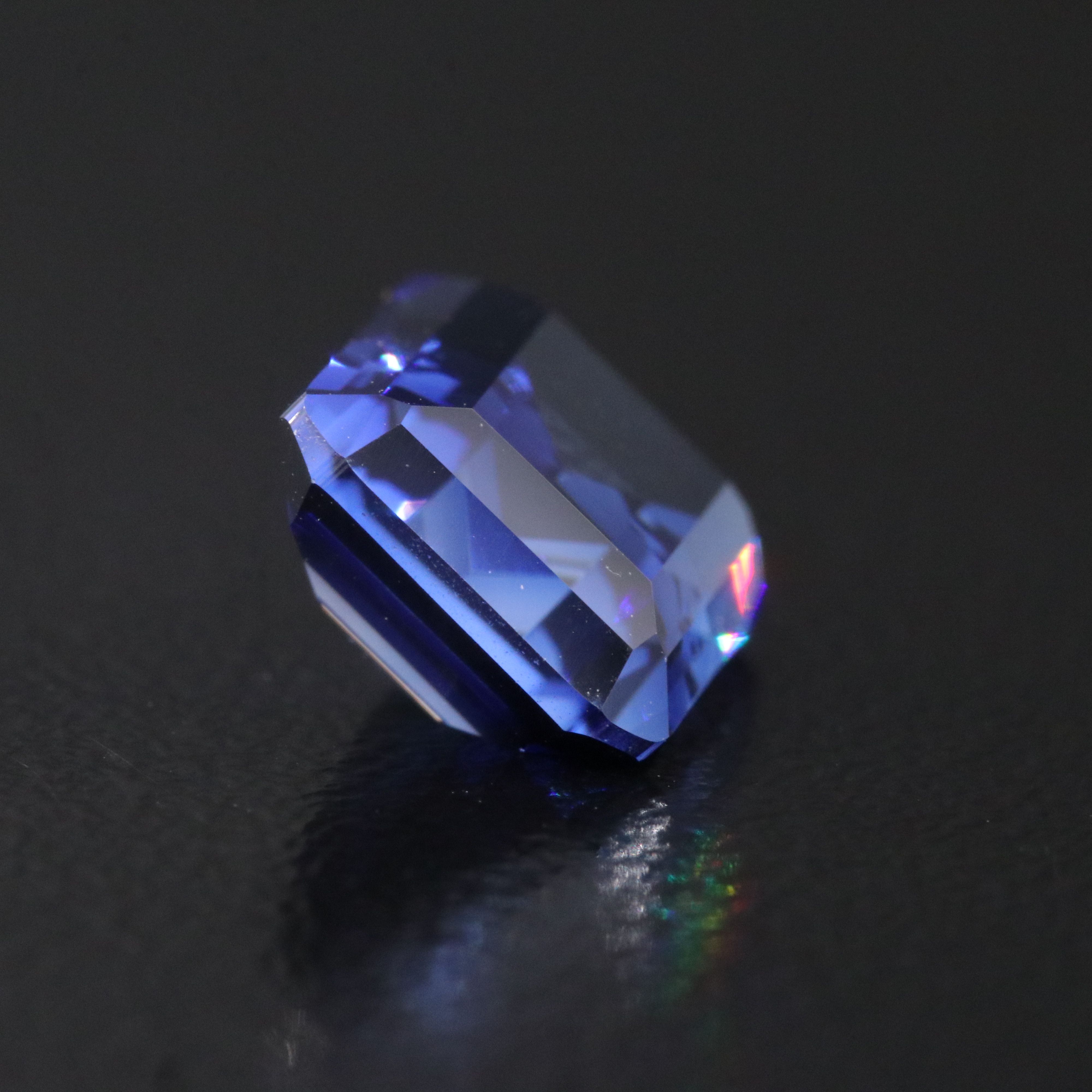 Loose 4.40 CT Lab Grown Sapphire