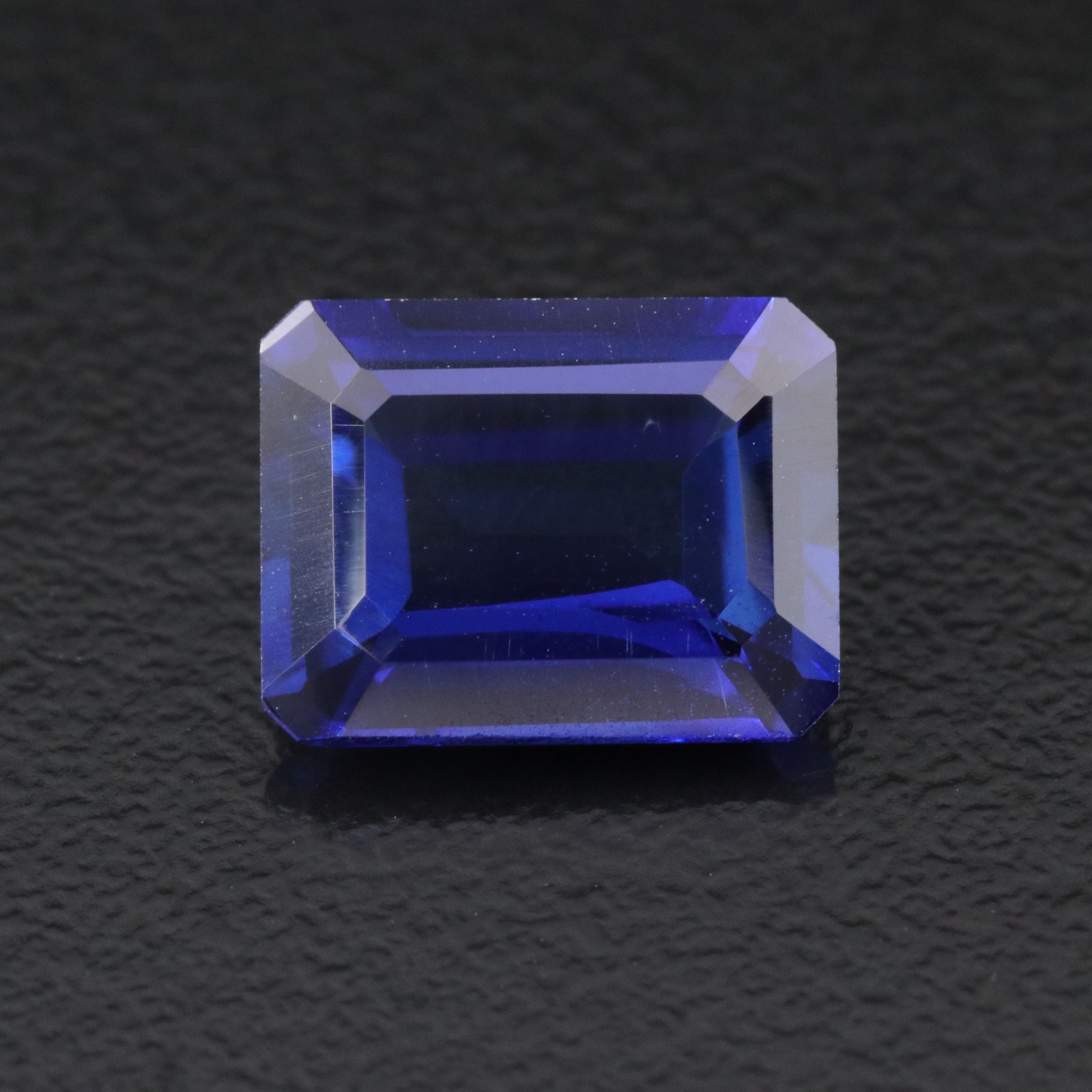 Loose 5.49 CT Lab Grown Sapphire