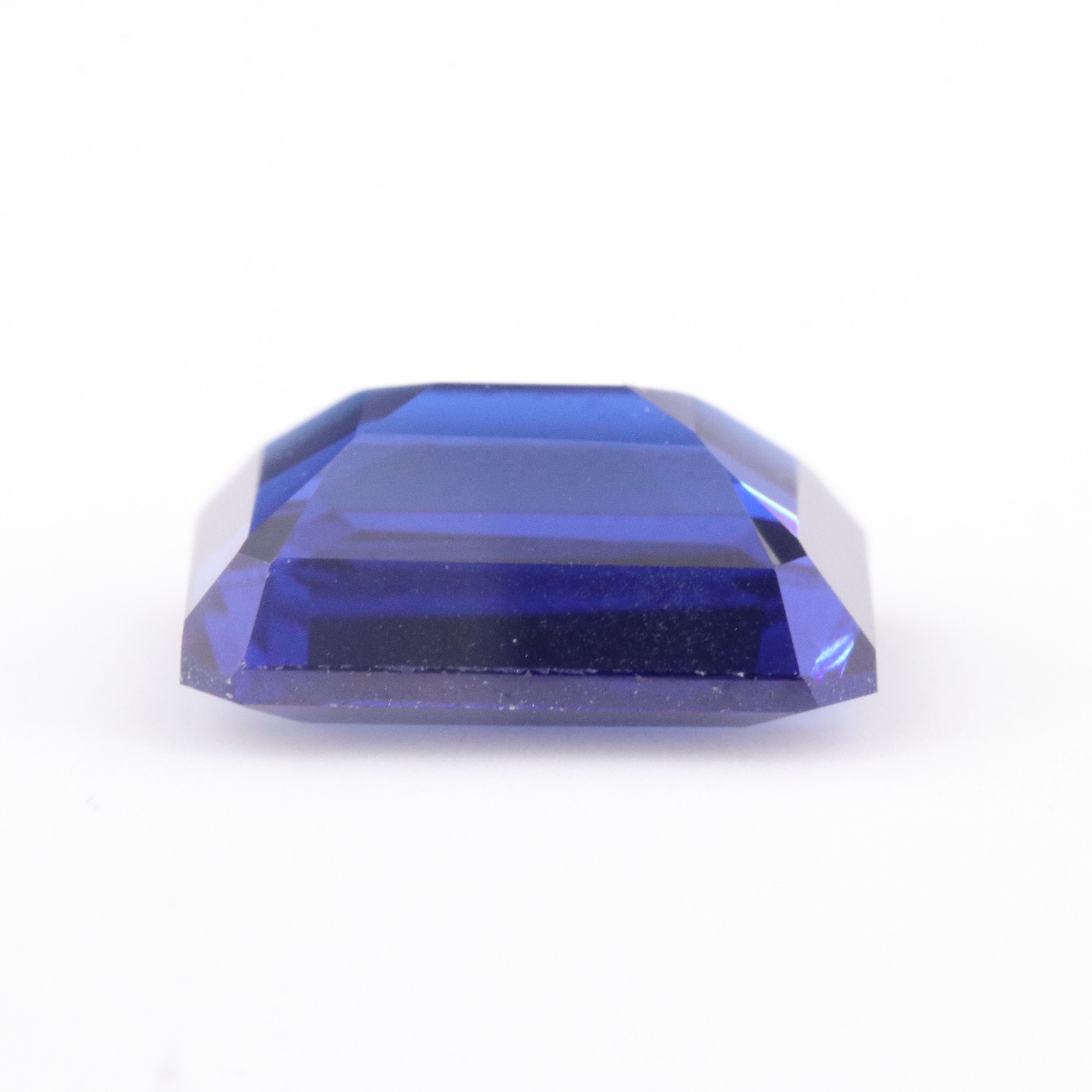 Loose 5.49 CT Lab Grown Sapphire