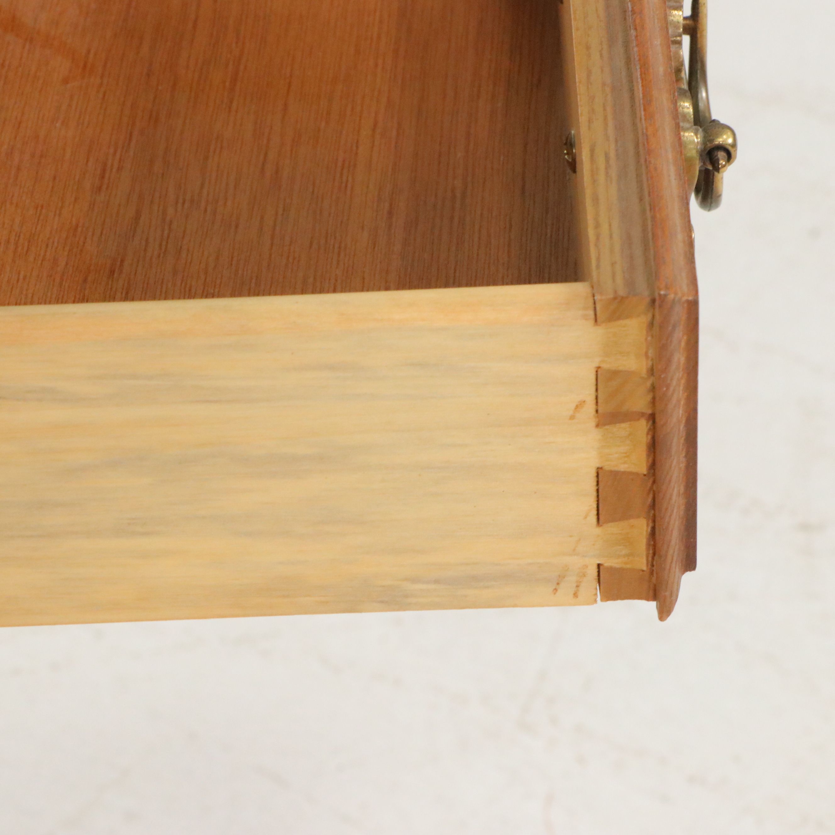 Colonial Revival Oak Drop-Leaf Side Table with Drawer, Late 20th Century