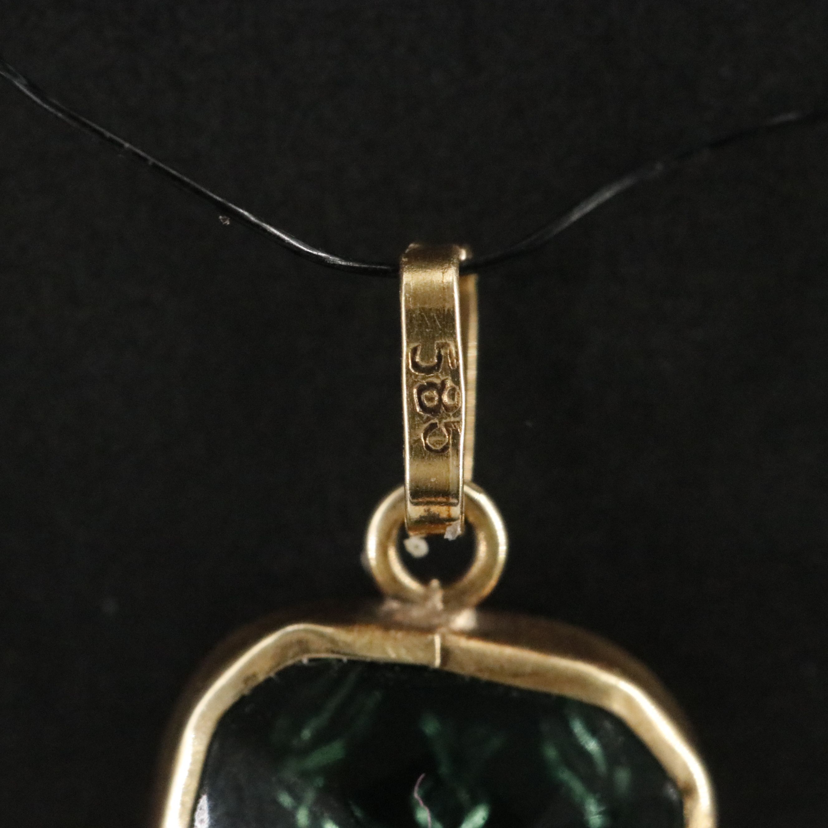 14K Intaglio Cancer Zodiac Pendant