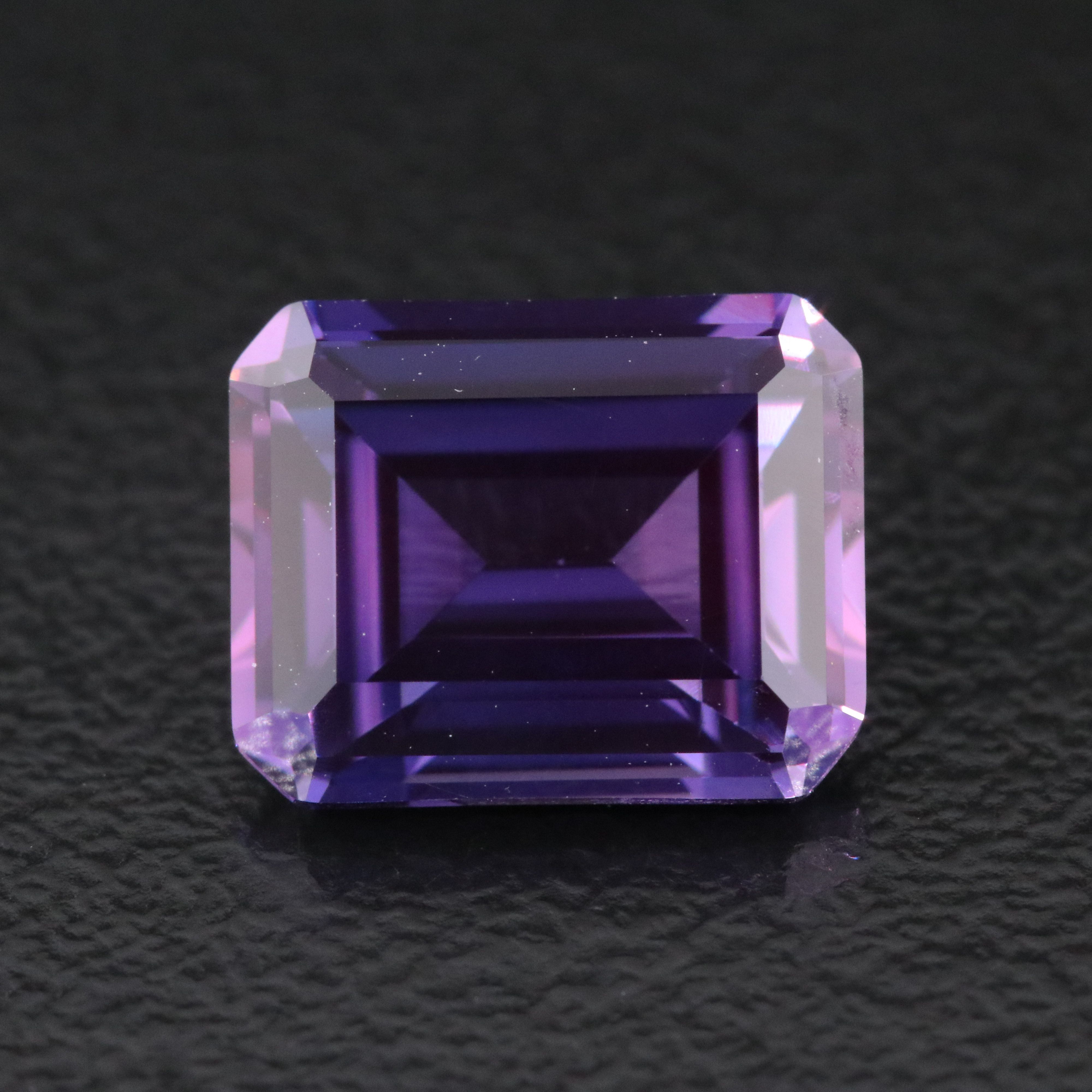 Loose 4.45 CT Lab Grown Sapphire