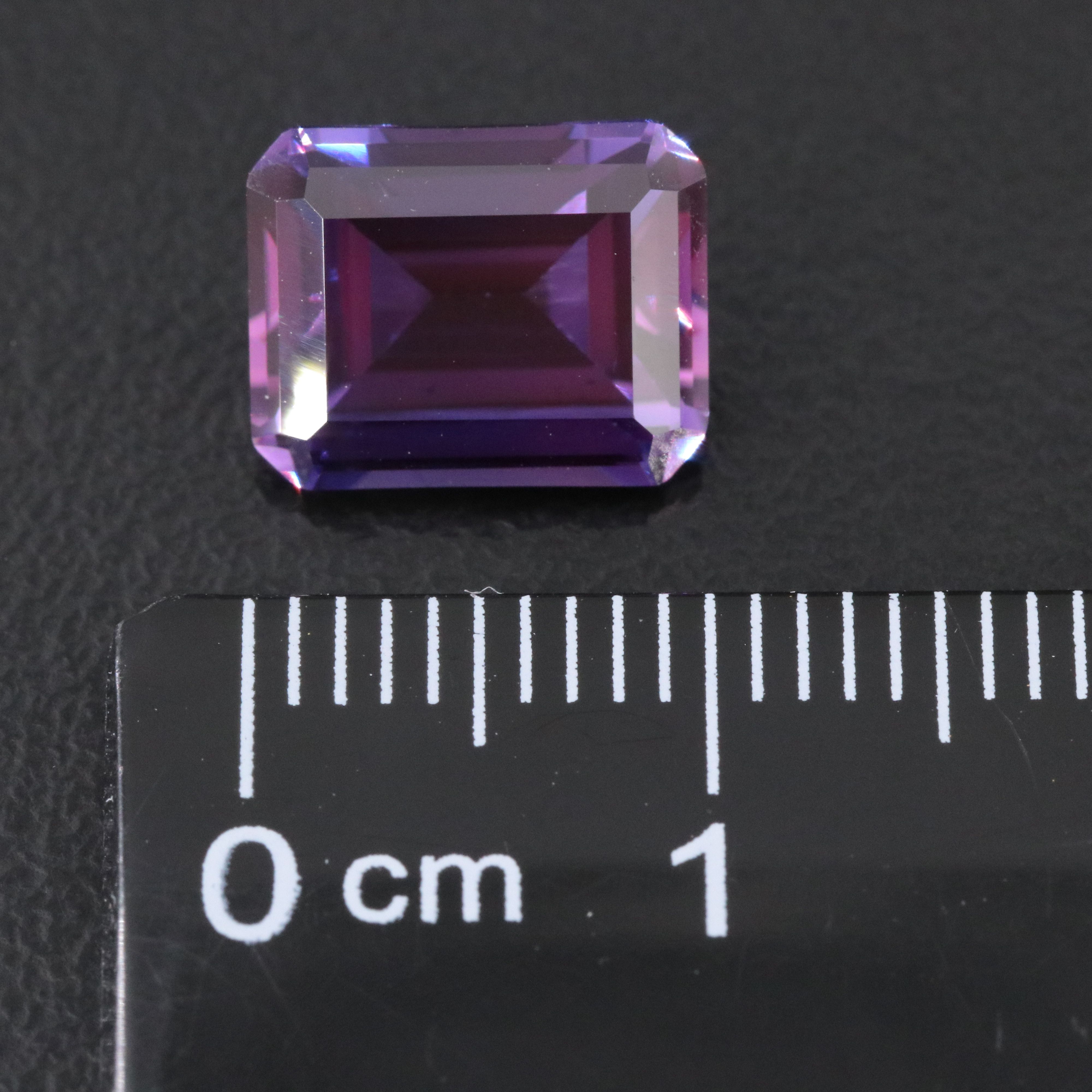 Loose 4.45 CT Lab Grown Sapphire