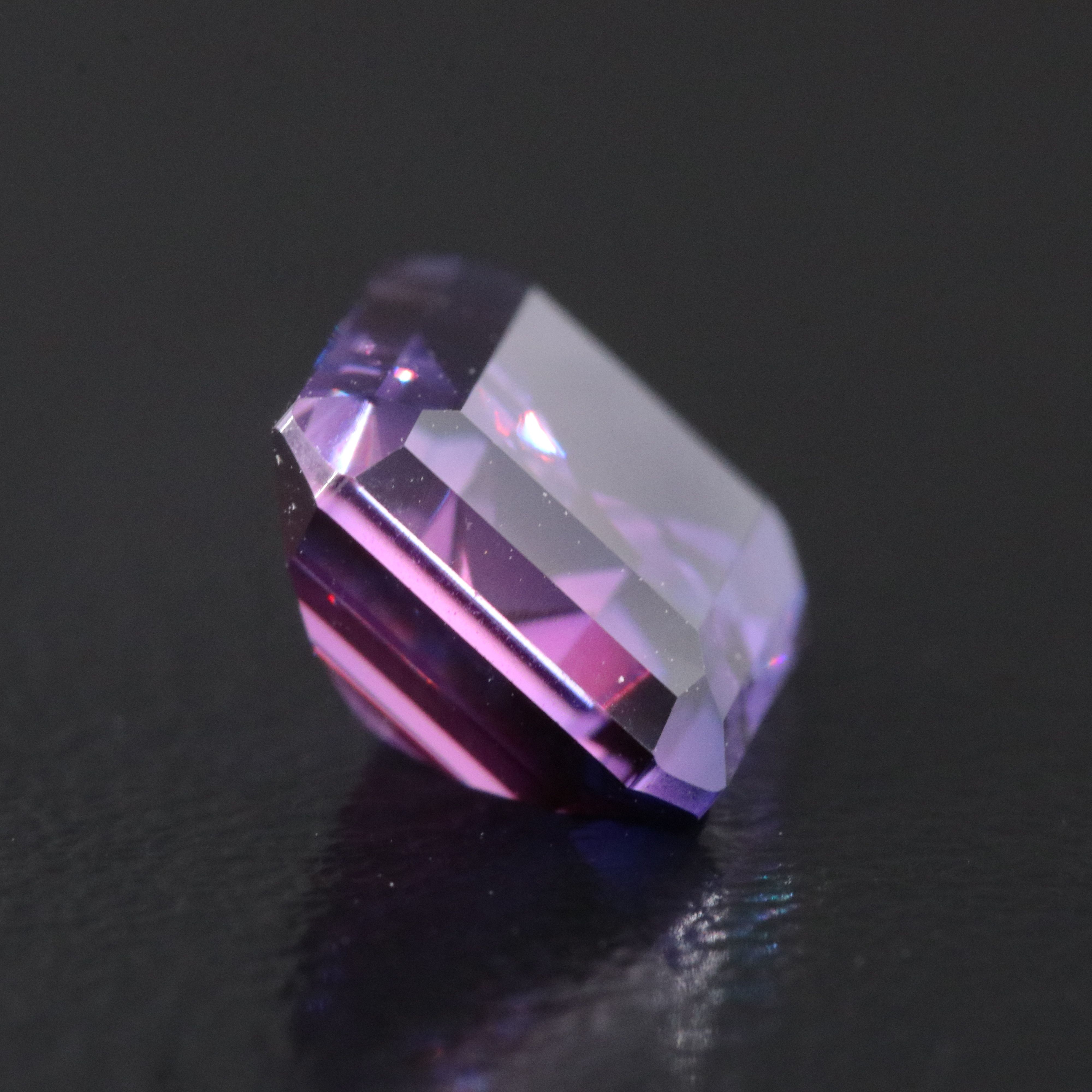 Loose 4.45 CT Lab Grown Sapphire