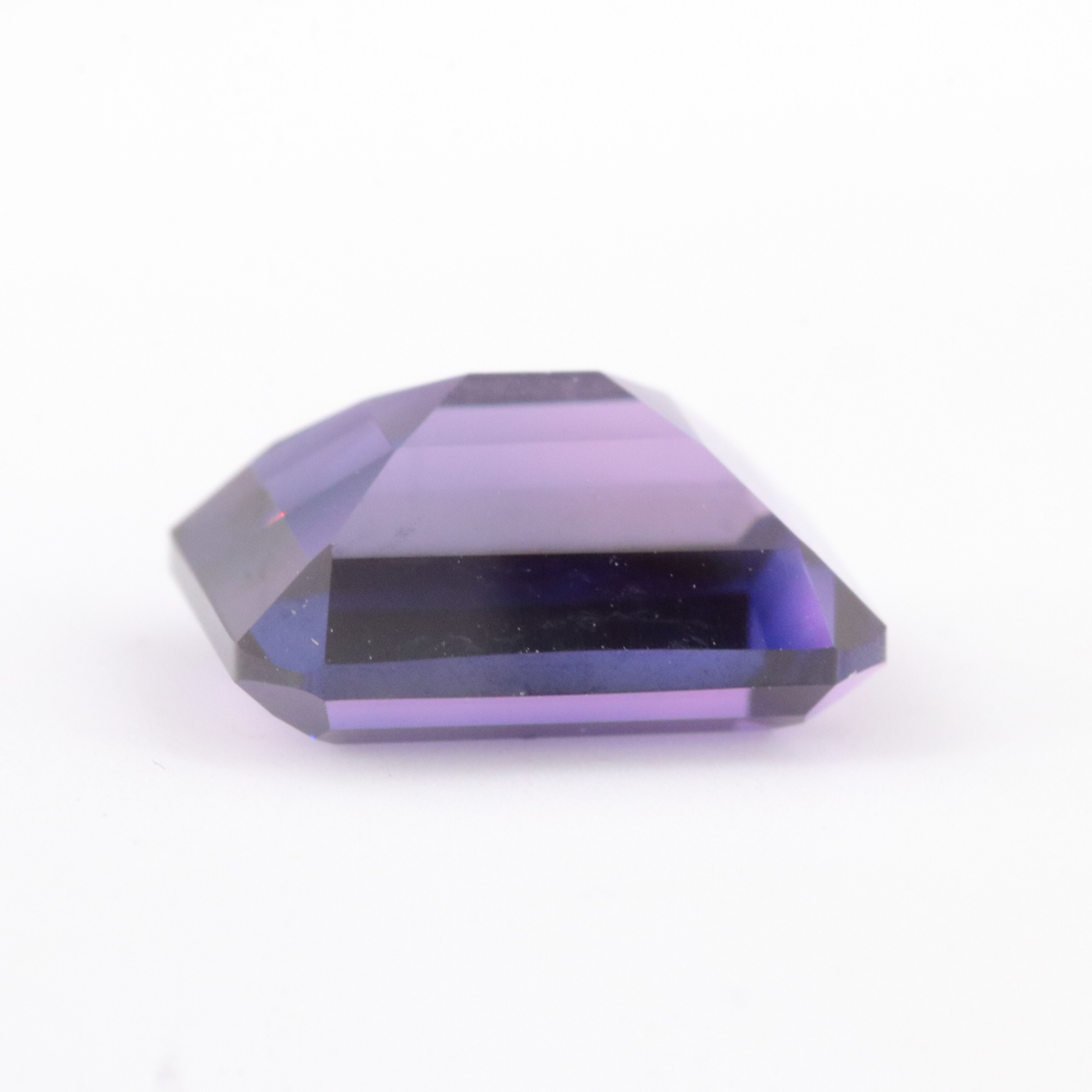 Loose 4.45 CT Lab Grown Sapphire