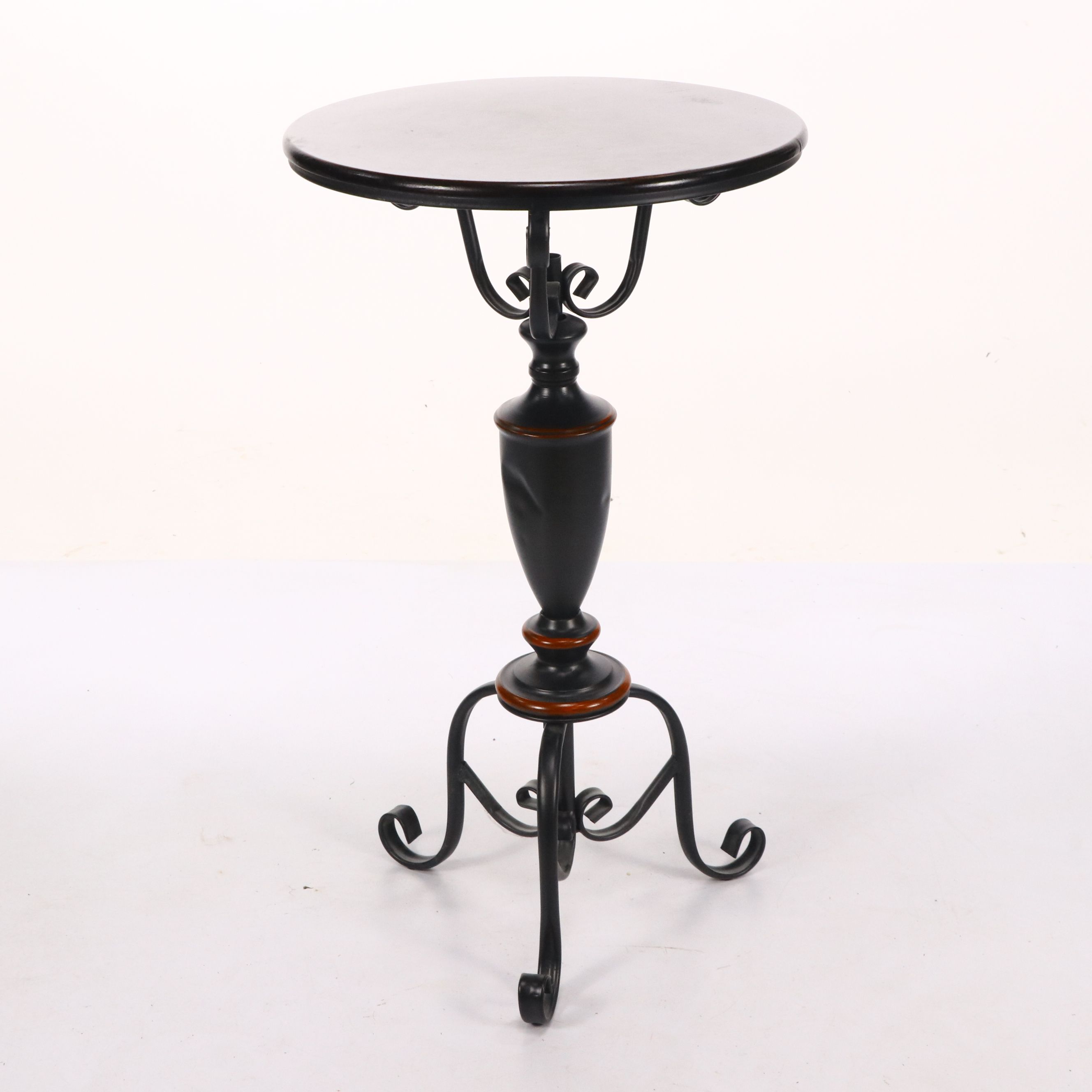 Wrought Iron Scrolled Table Lamps with Neoclassical Style Side Table
