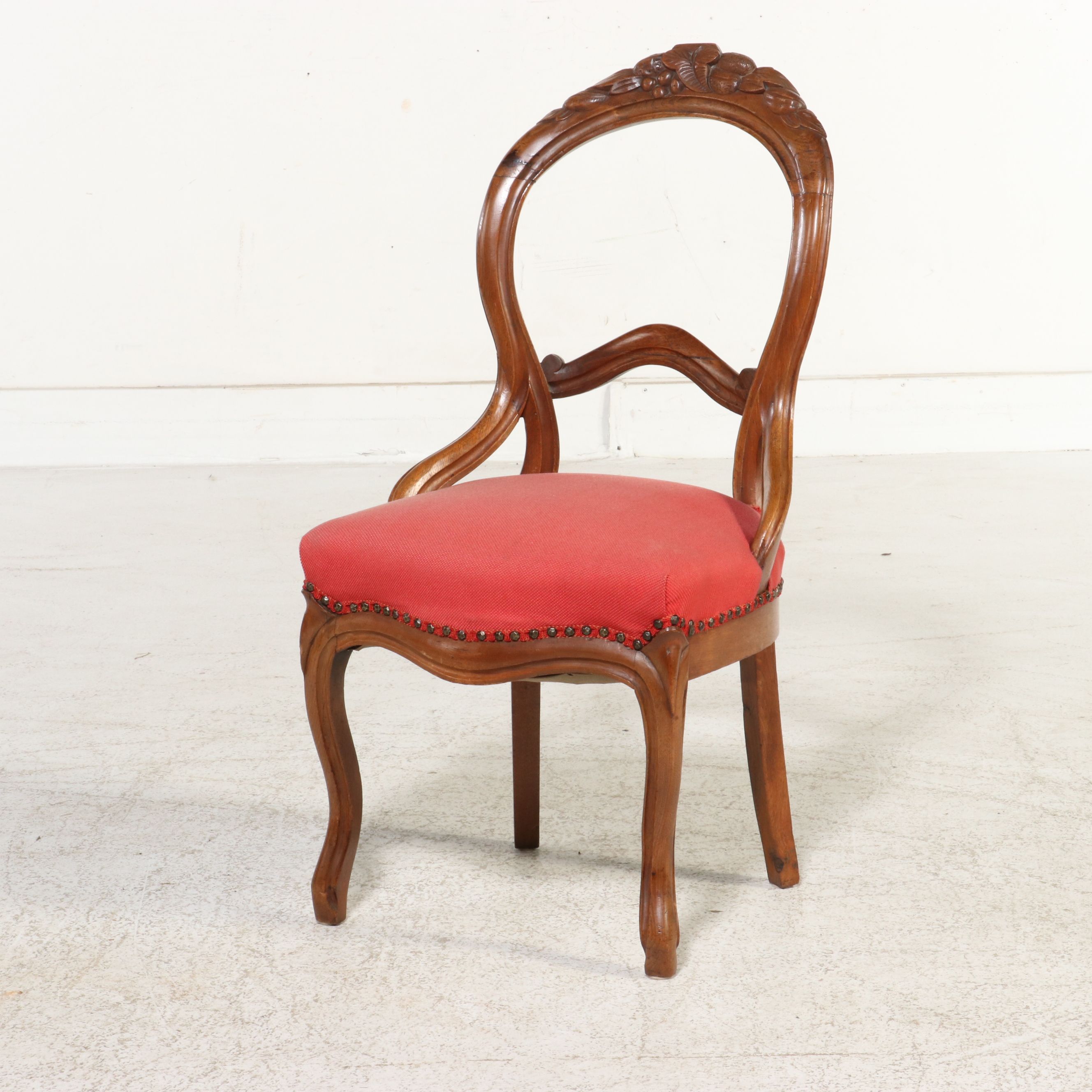 Pair of Victorian Rococo Revival Walnut Balloon-Back Side Chairs, Late 19th C.