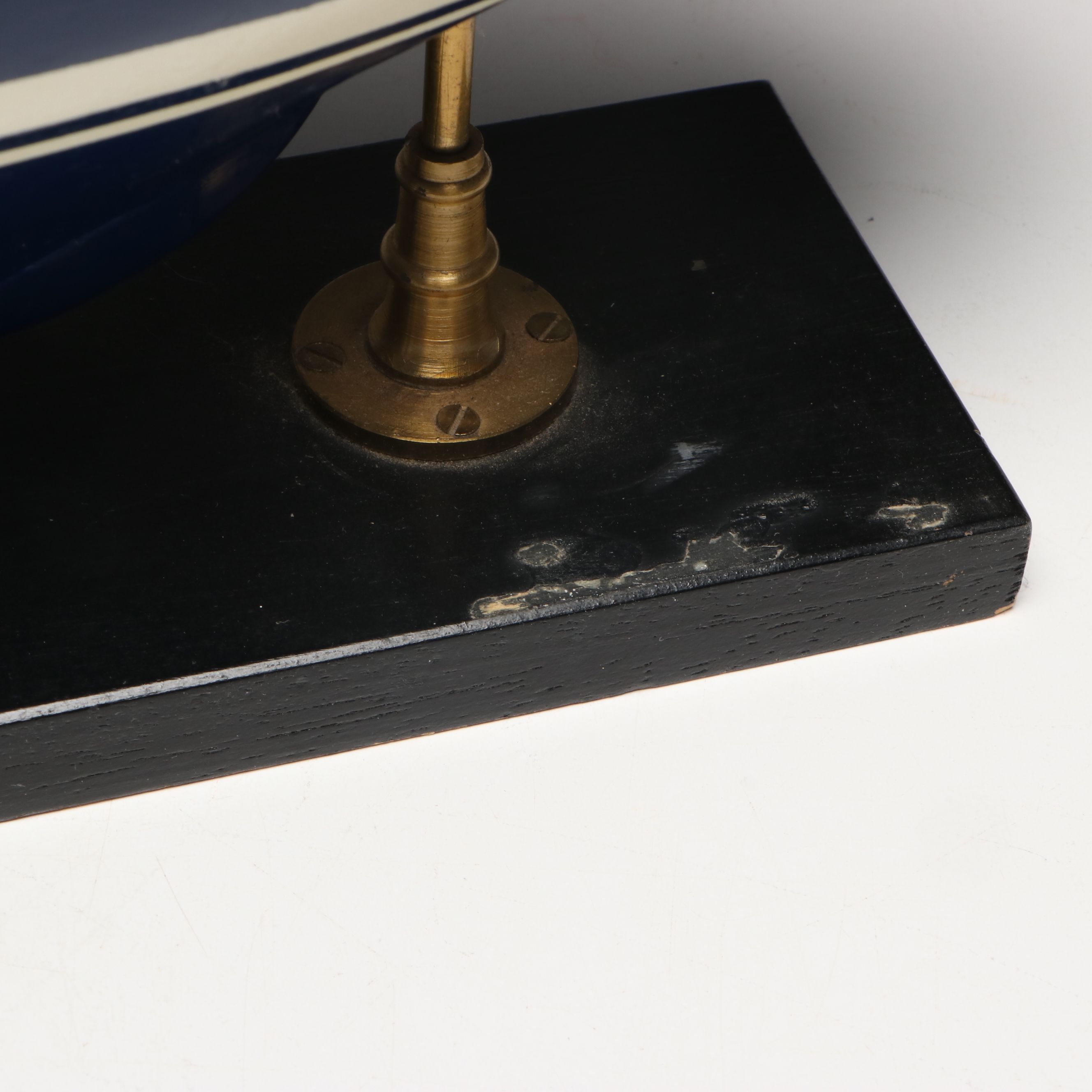 F-117 Sailboat Model