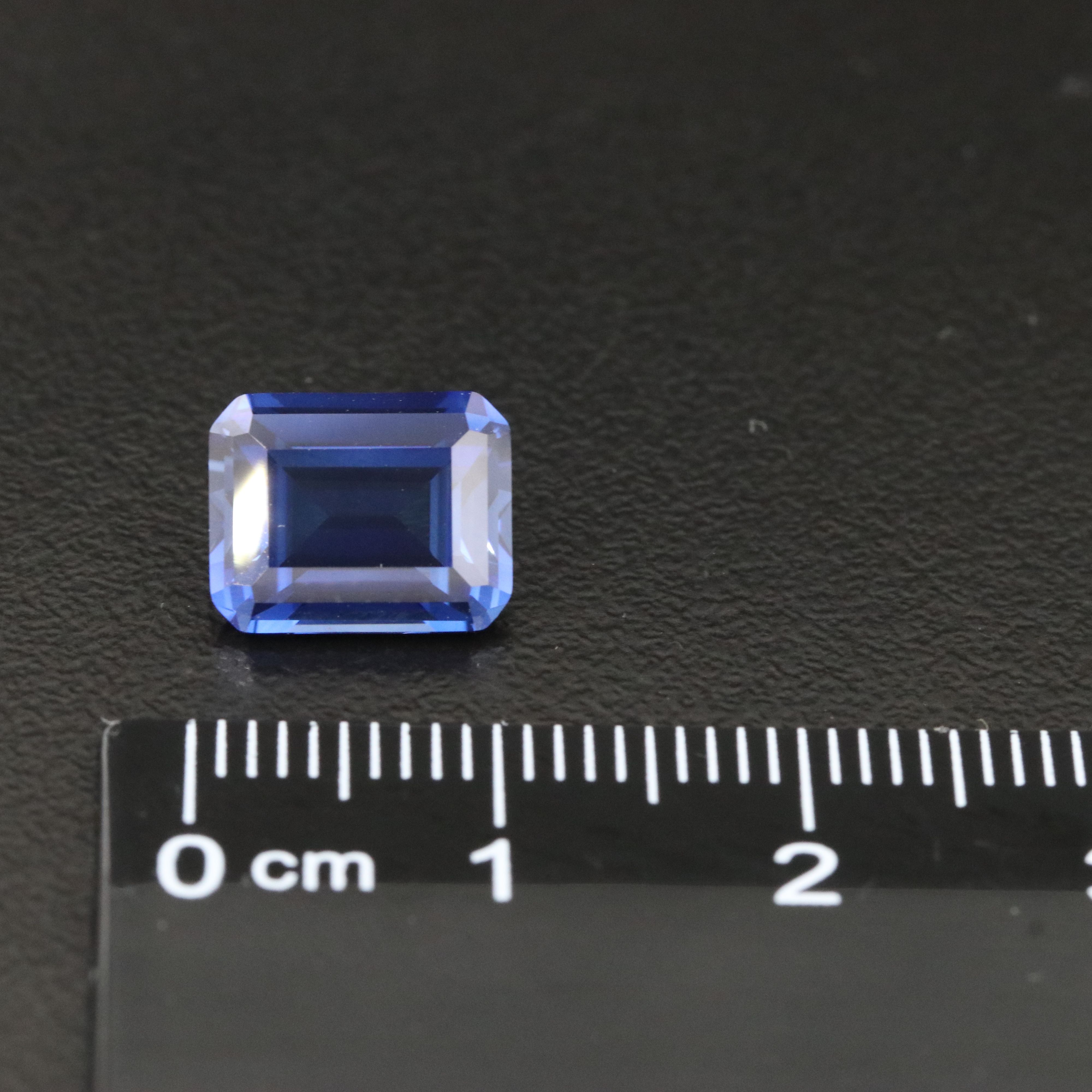 Loose 4.34 CT Lab Grown Sapphire