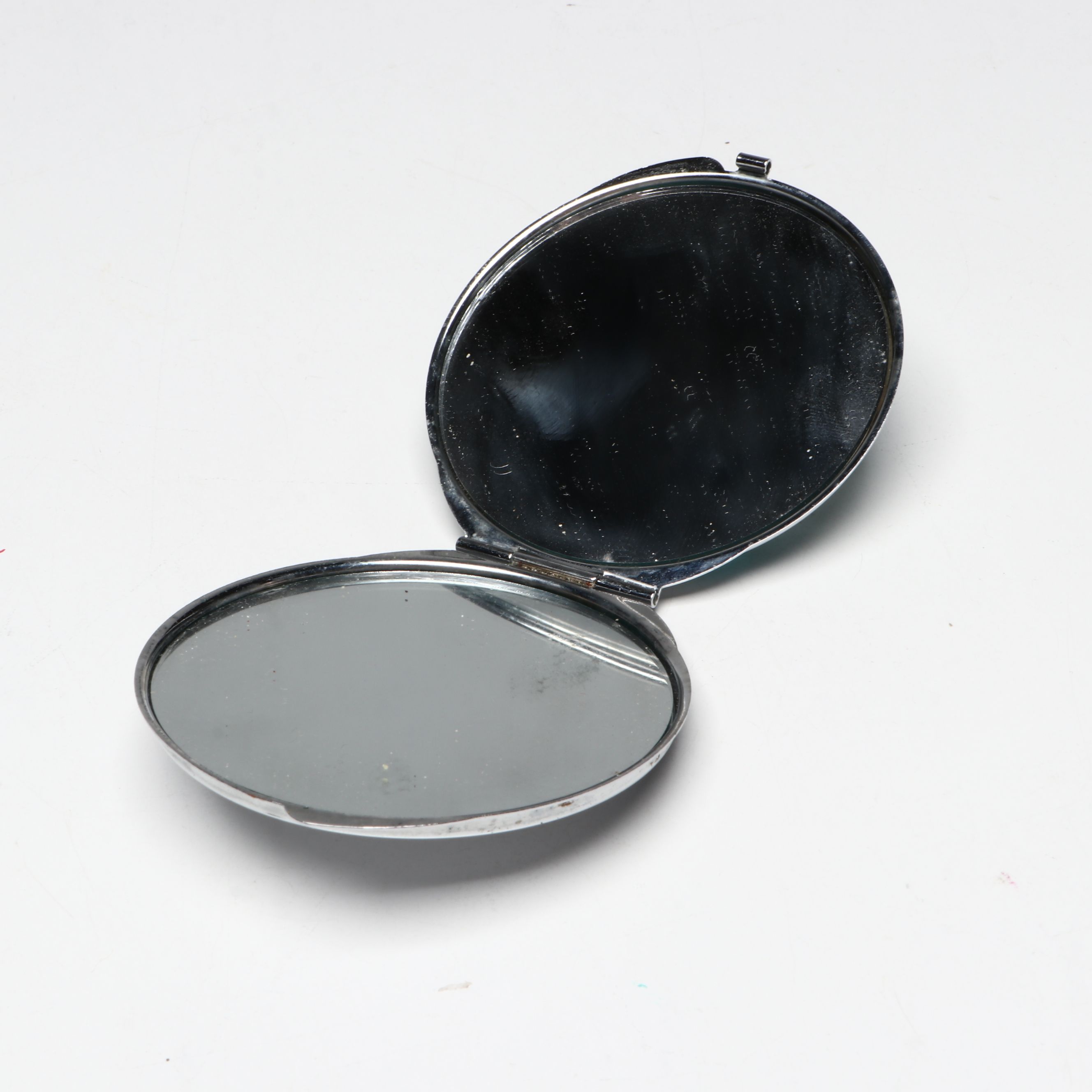 La Vie and Other Embellished and Decorative Mirror Compacts