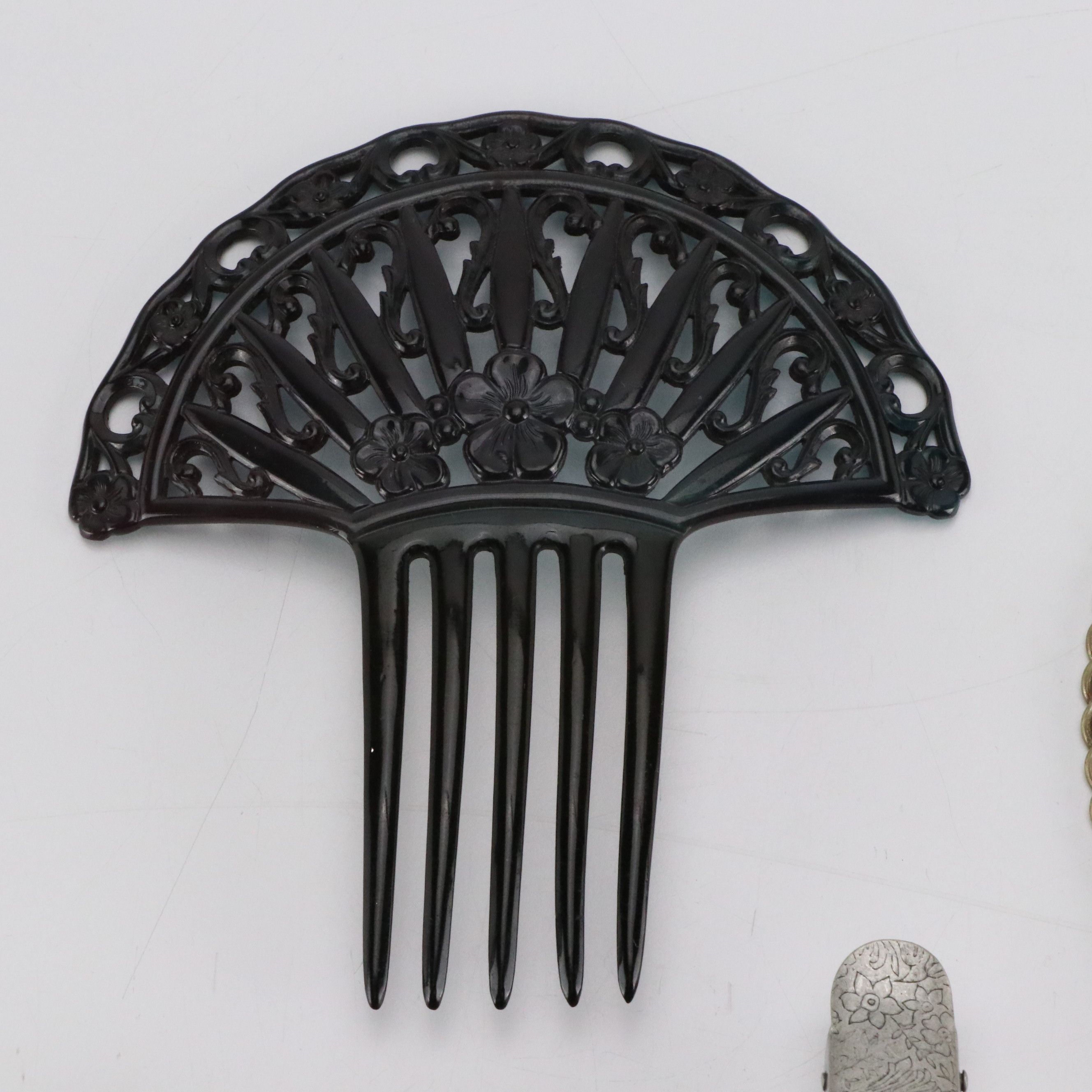 Brass Tone Metal Small Heart Chain Belt with Hair Accessories