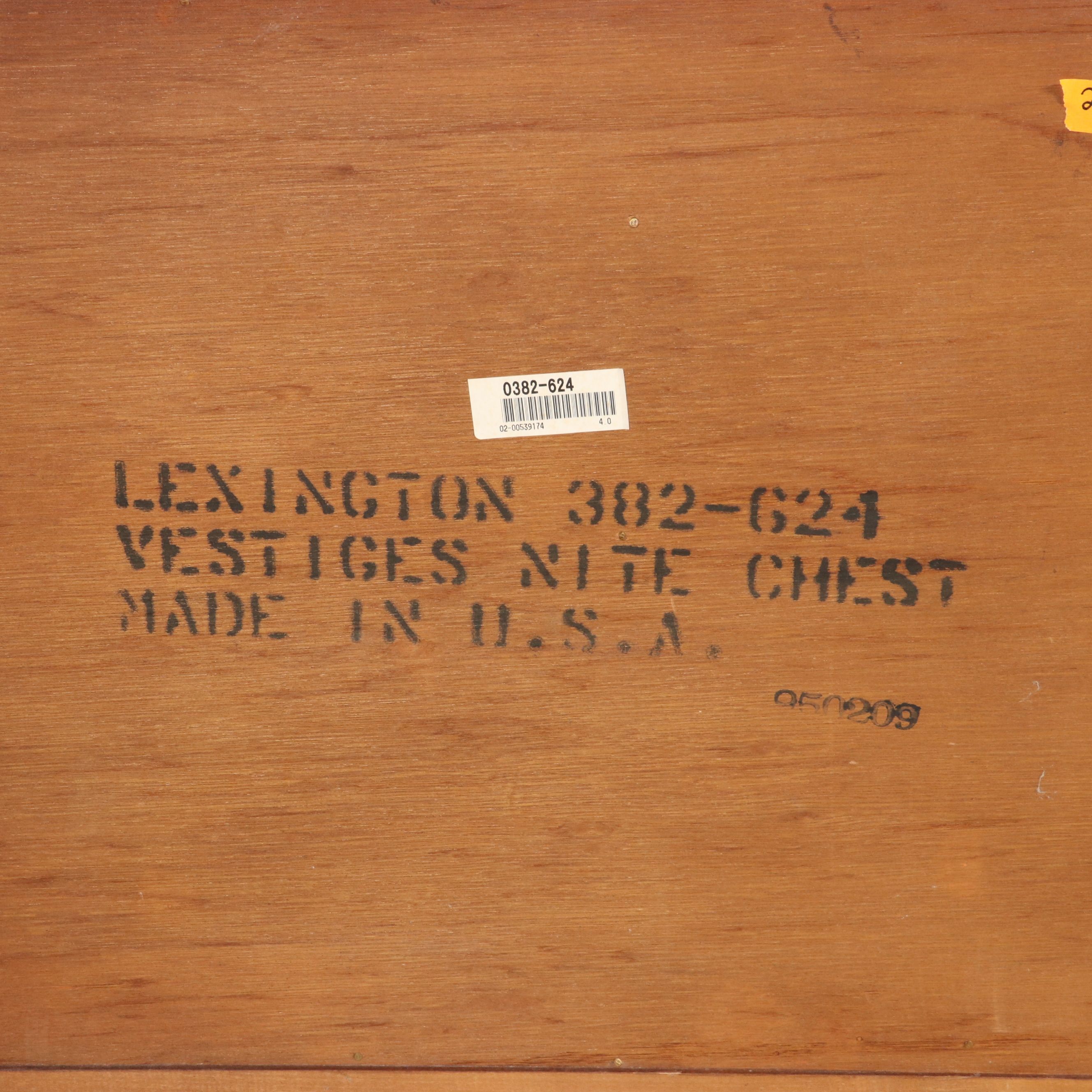 Lexington Furniture "Vestiges" Mahogany Small Chest of Drawers