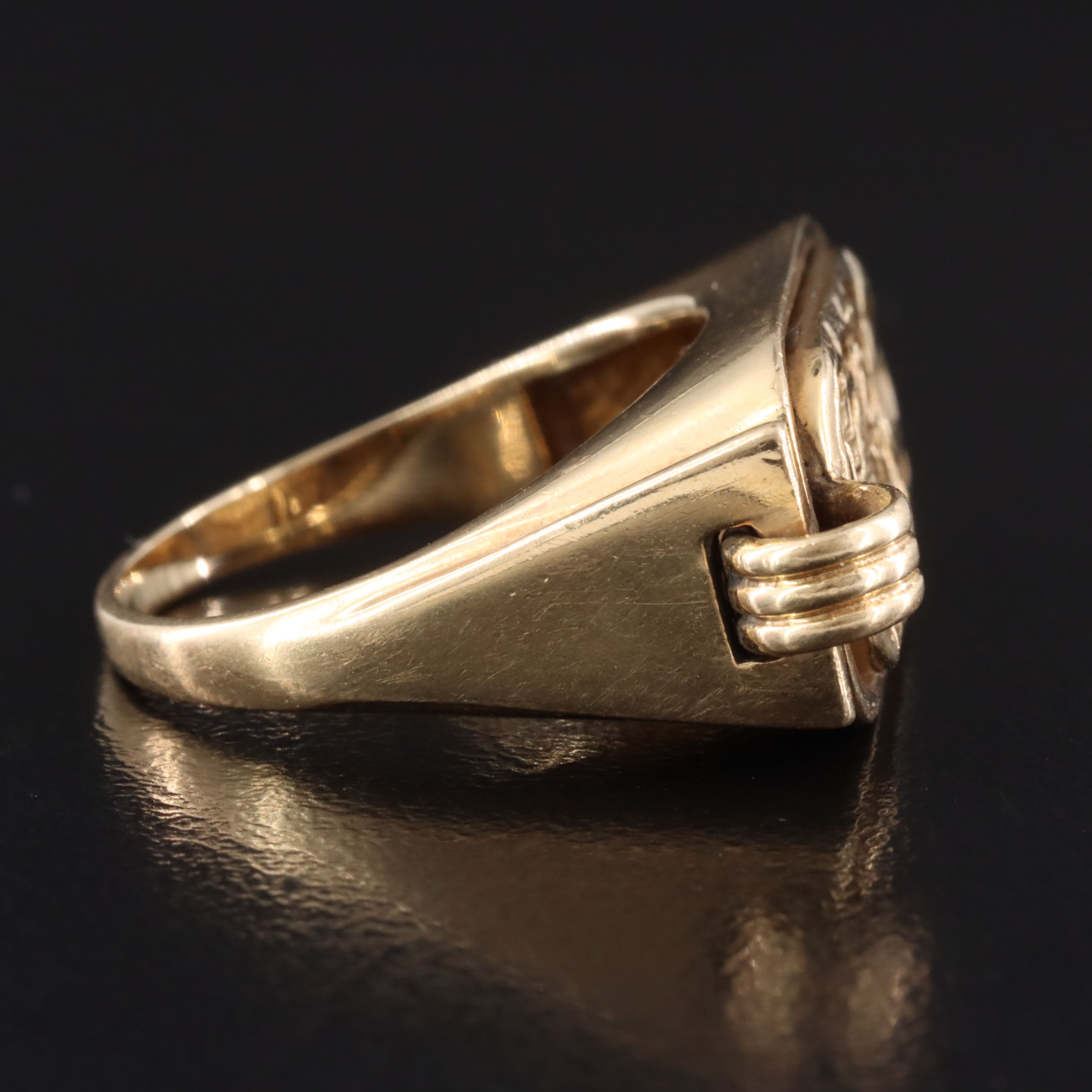 Metropolitan Museum of Art 14K Egyptian Revival Scarab Ring, 1978