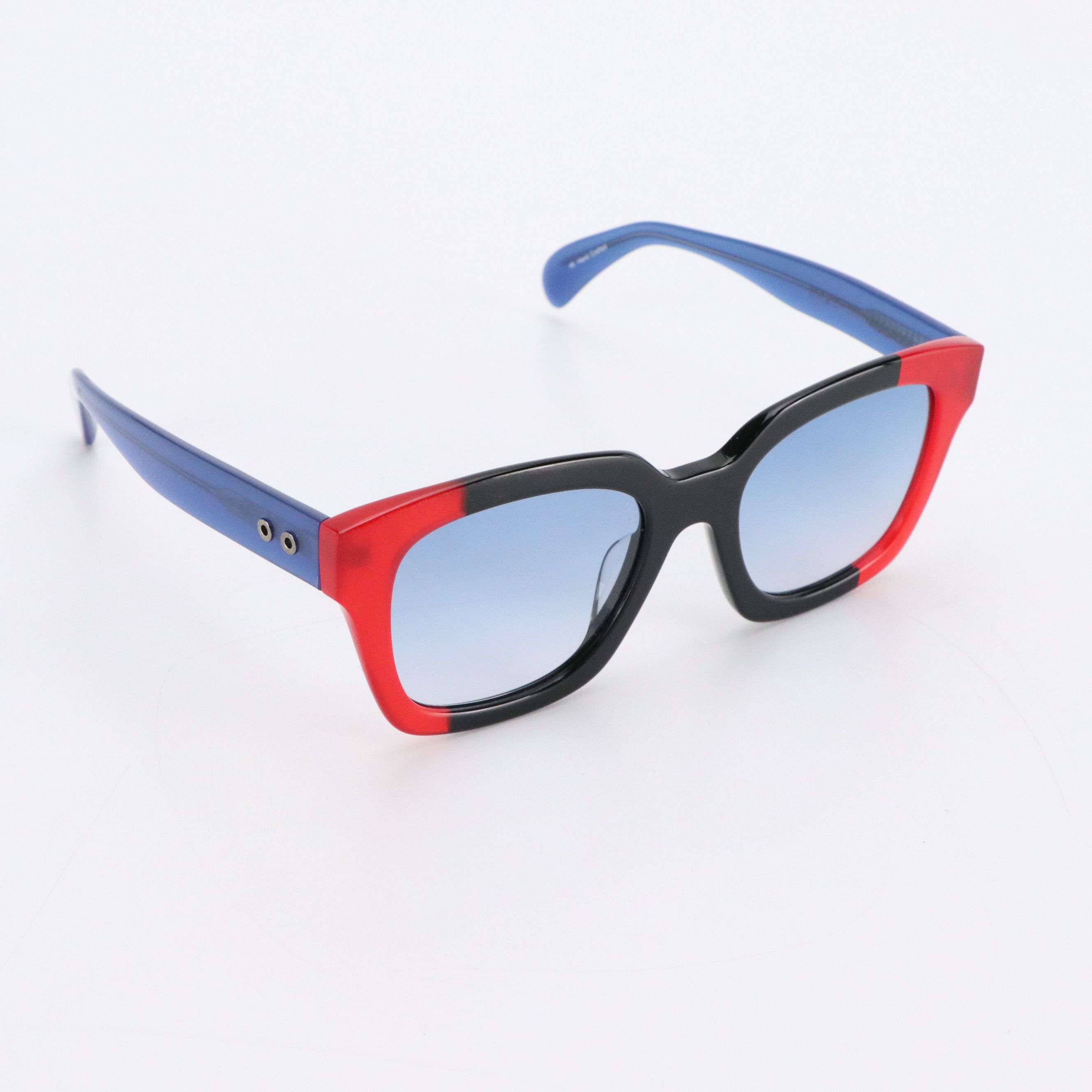 Haze by Cynthia Rowley Havar-RB Tricolored Square Sunglasses in Case