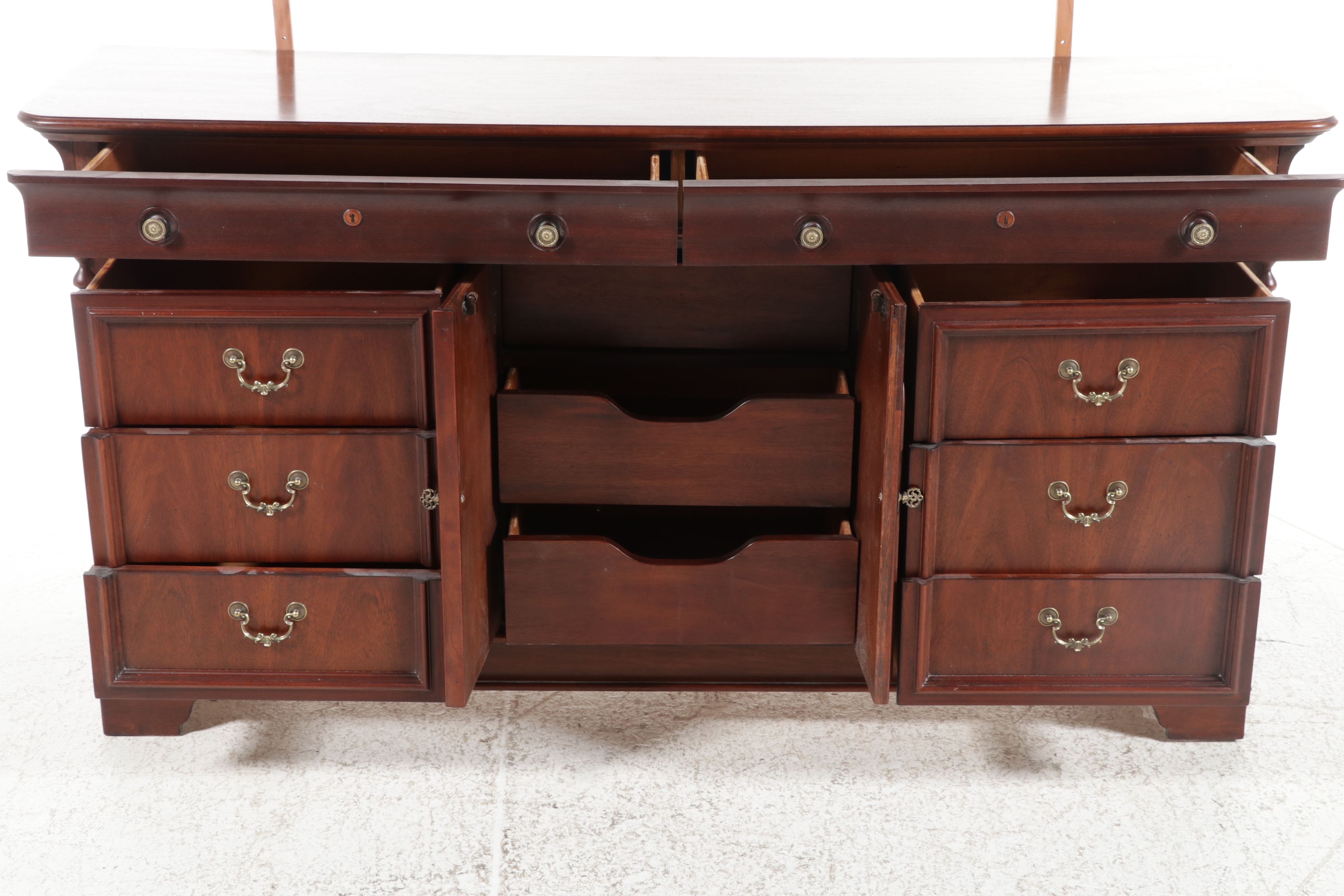 Lexington Furniture "Vestiges" Triple Dresser and Mirror, Late 20th Century