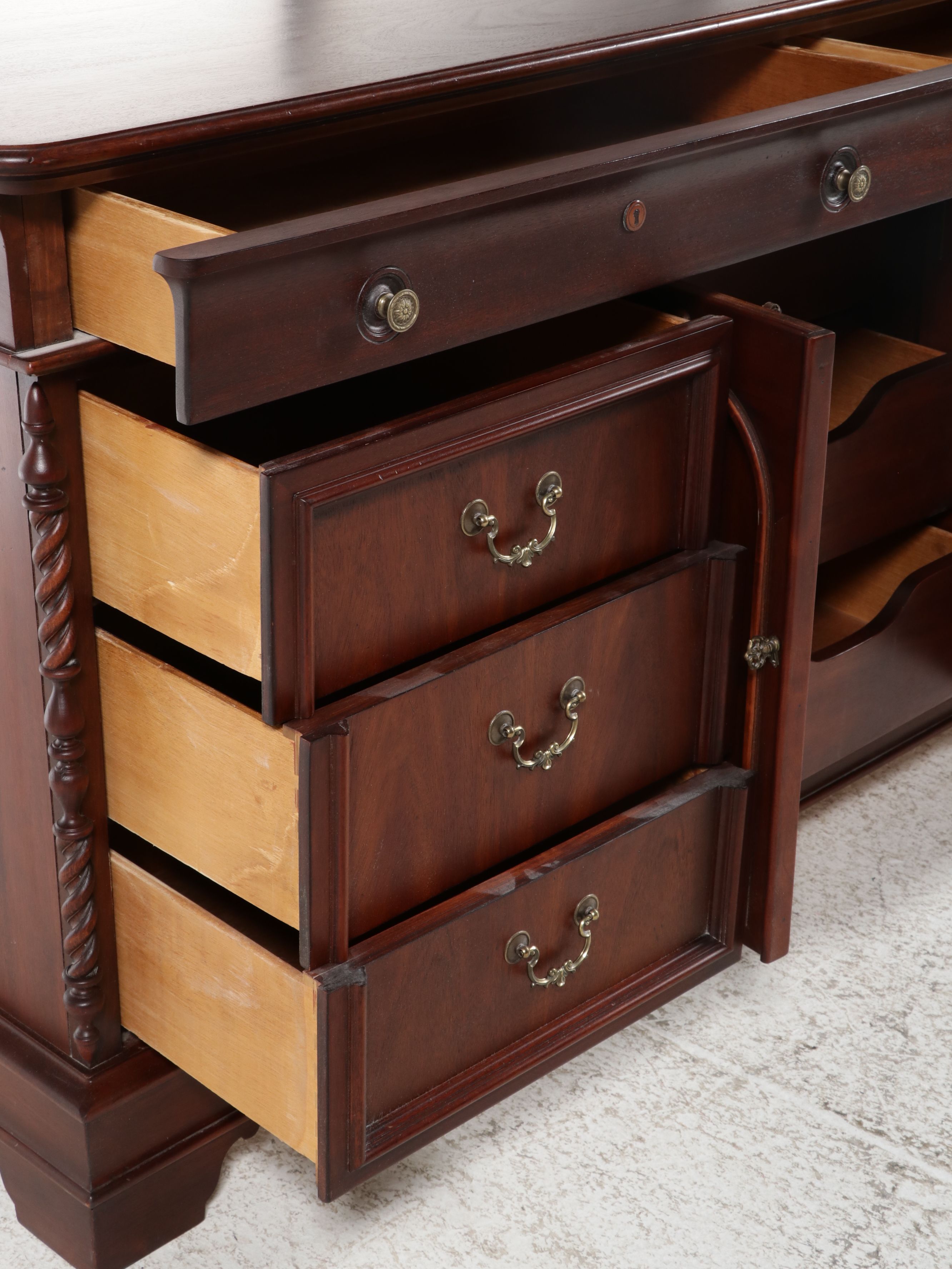 Lexington Furniture "Vestiges" Triple Dresser and Mirror, Late 20th Century