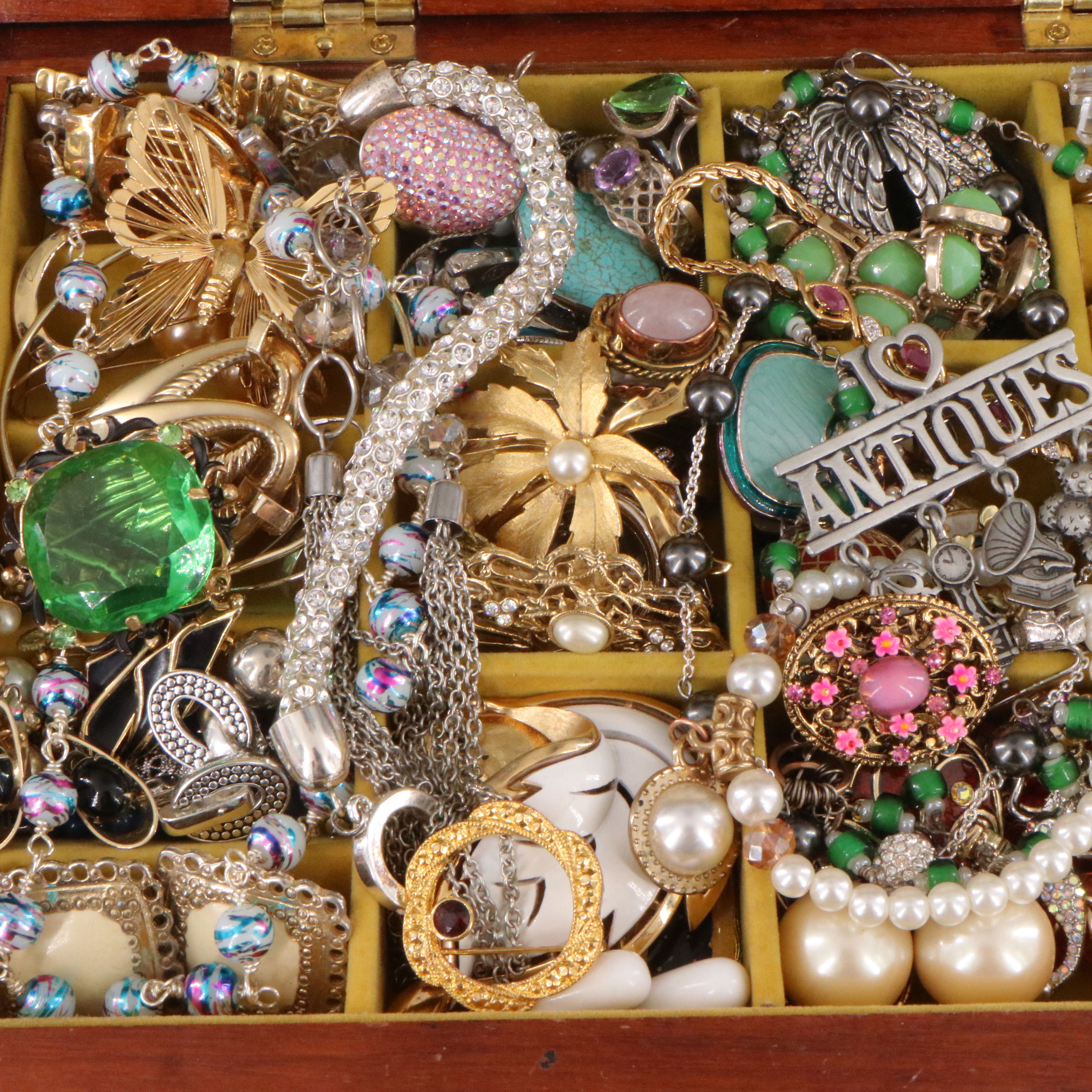 Uncommon Discoveries: Jewelry Collection