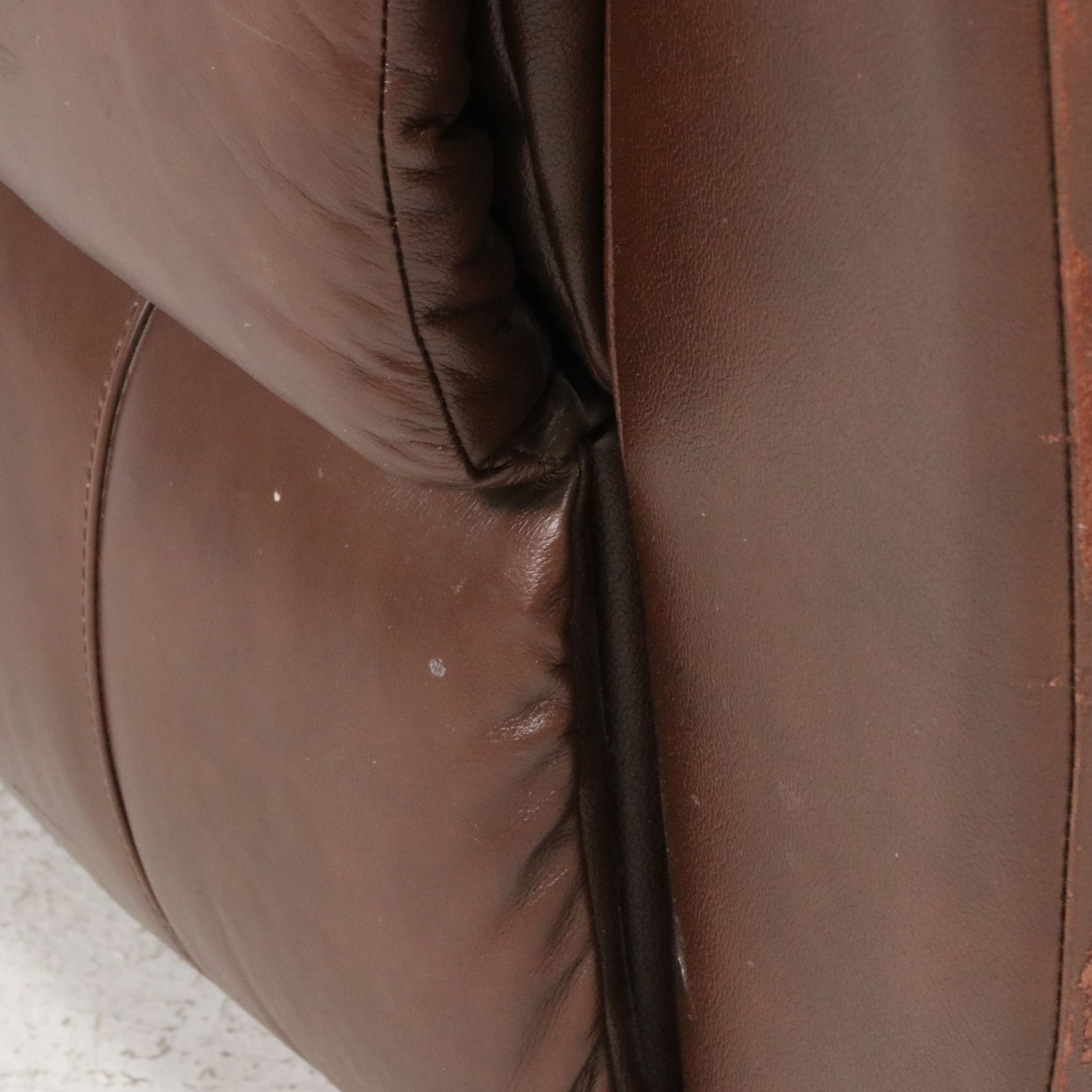 Contemporary Dual-Reclining Leather Loveseat, 21st Century