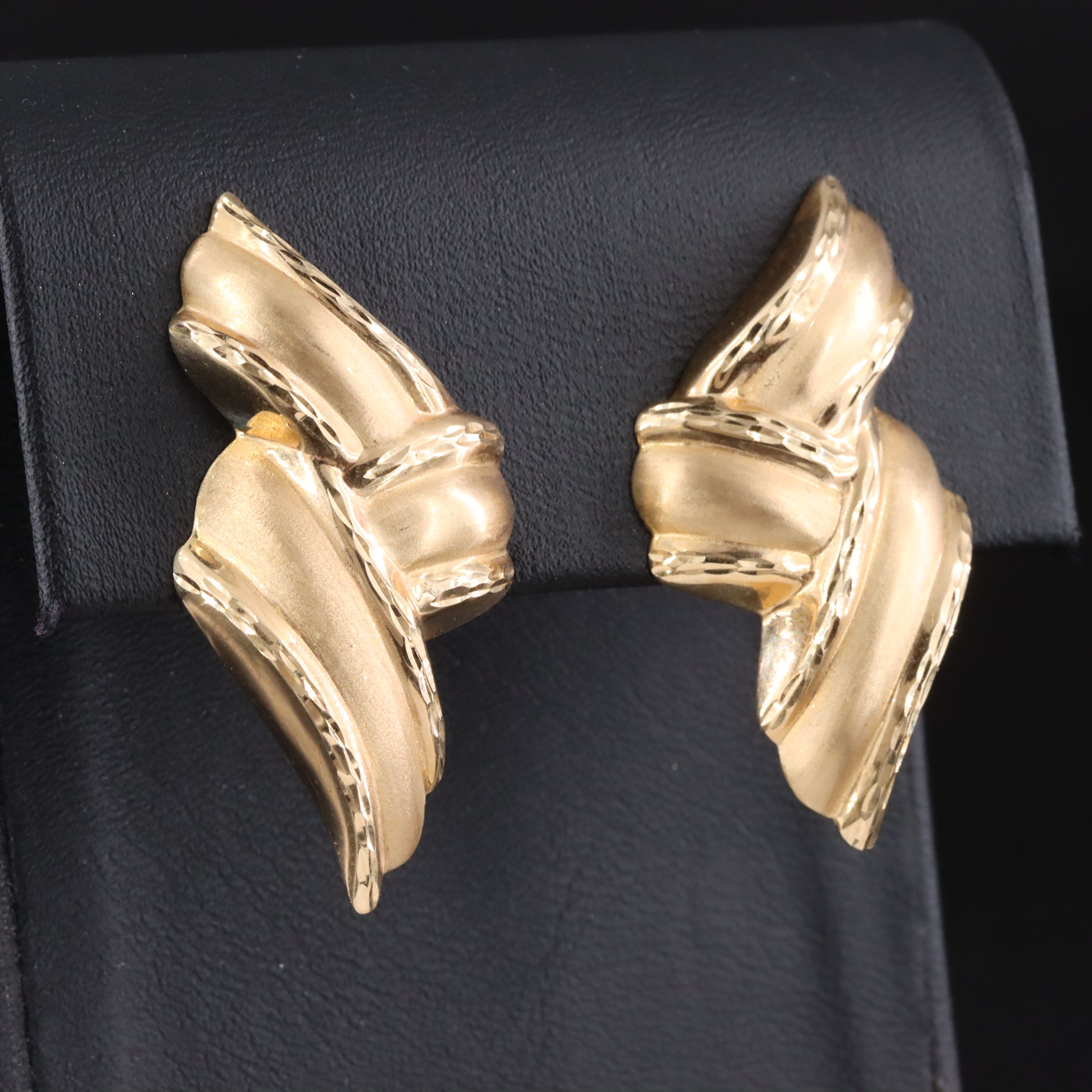 14K Zig-Zag Earrings