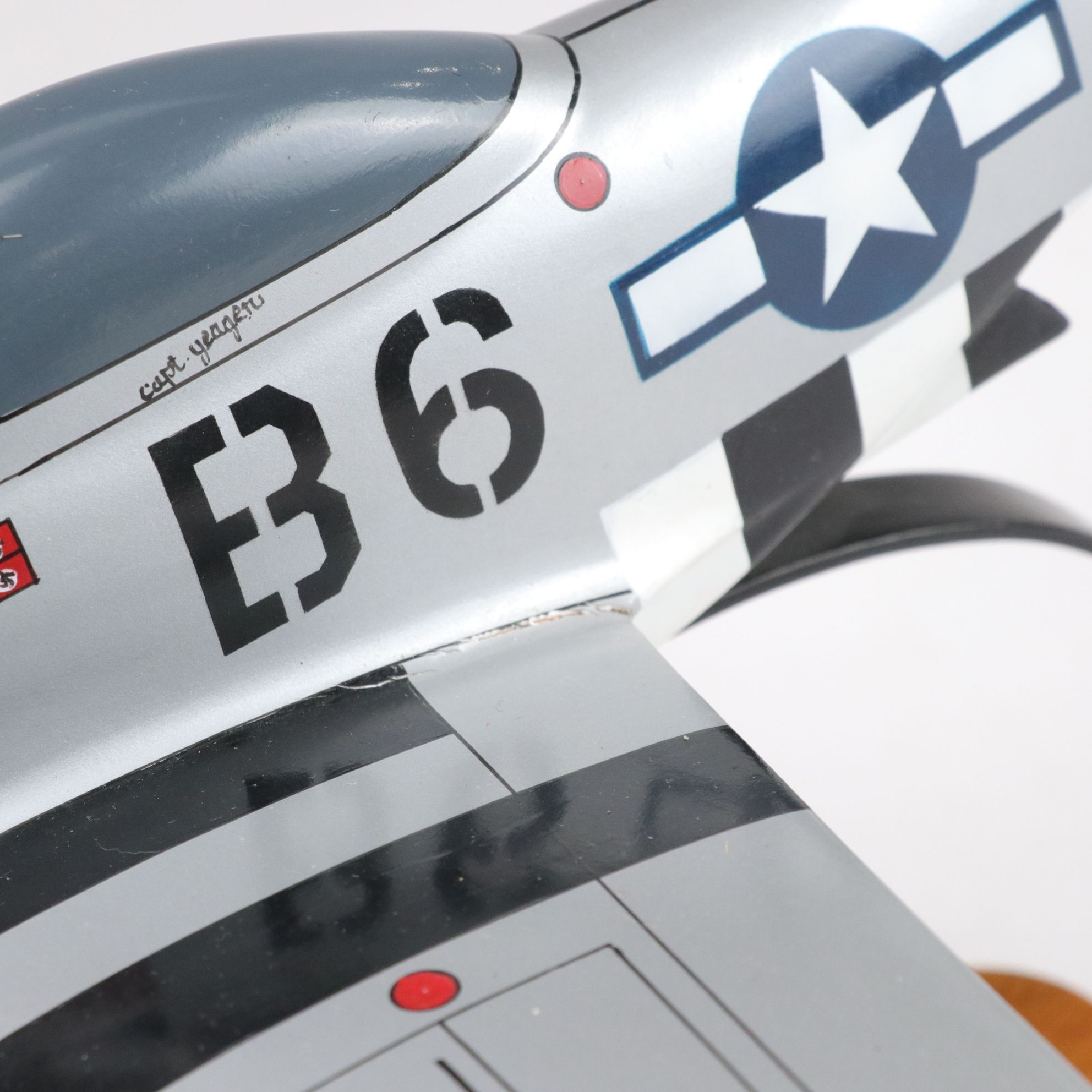 P-51 Mustang Glamorous Glen III & Bombardier Challenger 604 Wooden Plane Models