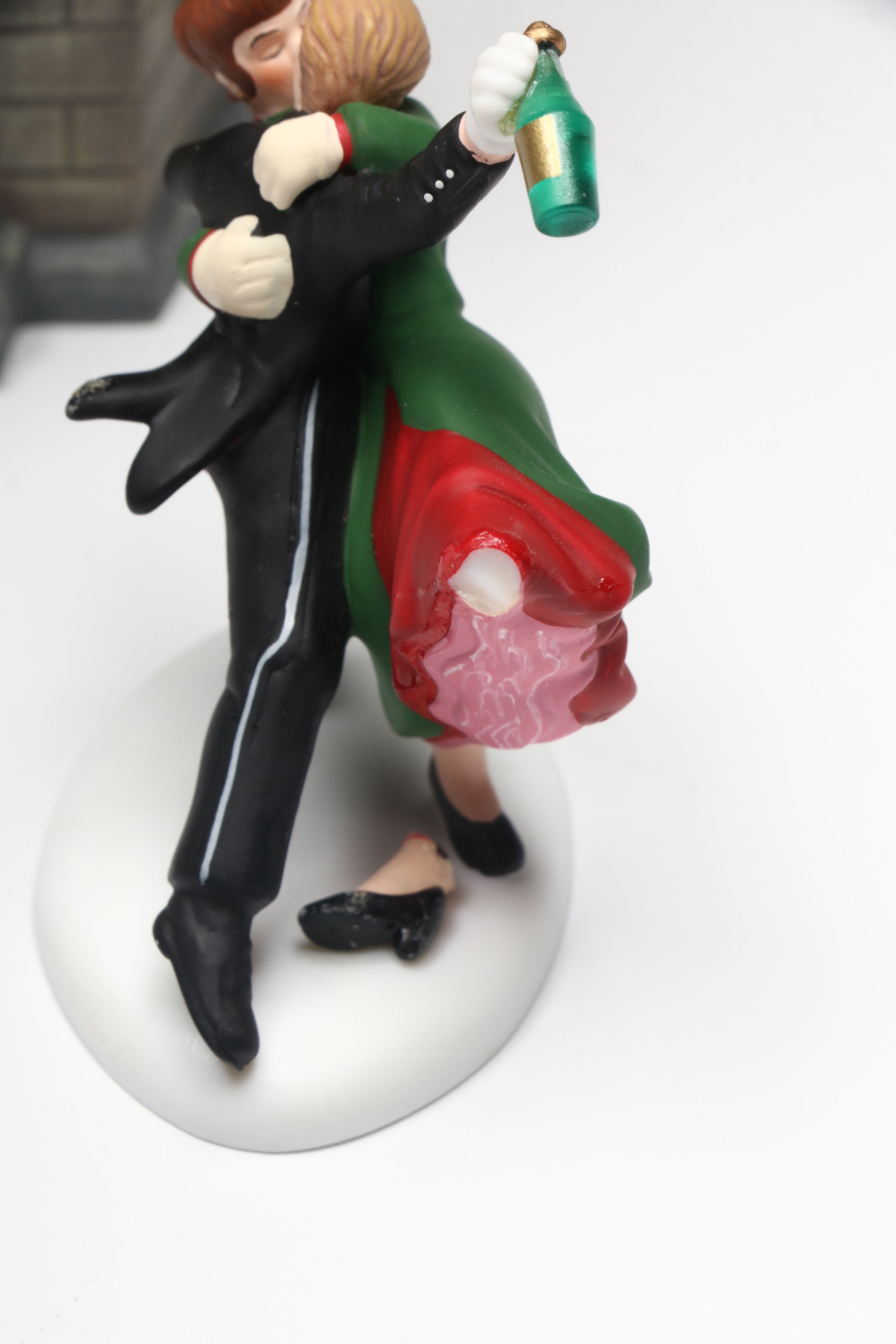 Department 56 "The Times Tower" with Mr. Christmas Nutcracker Show, Other Décor