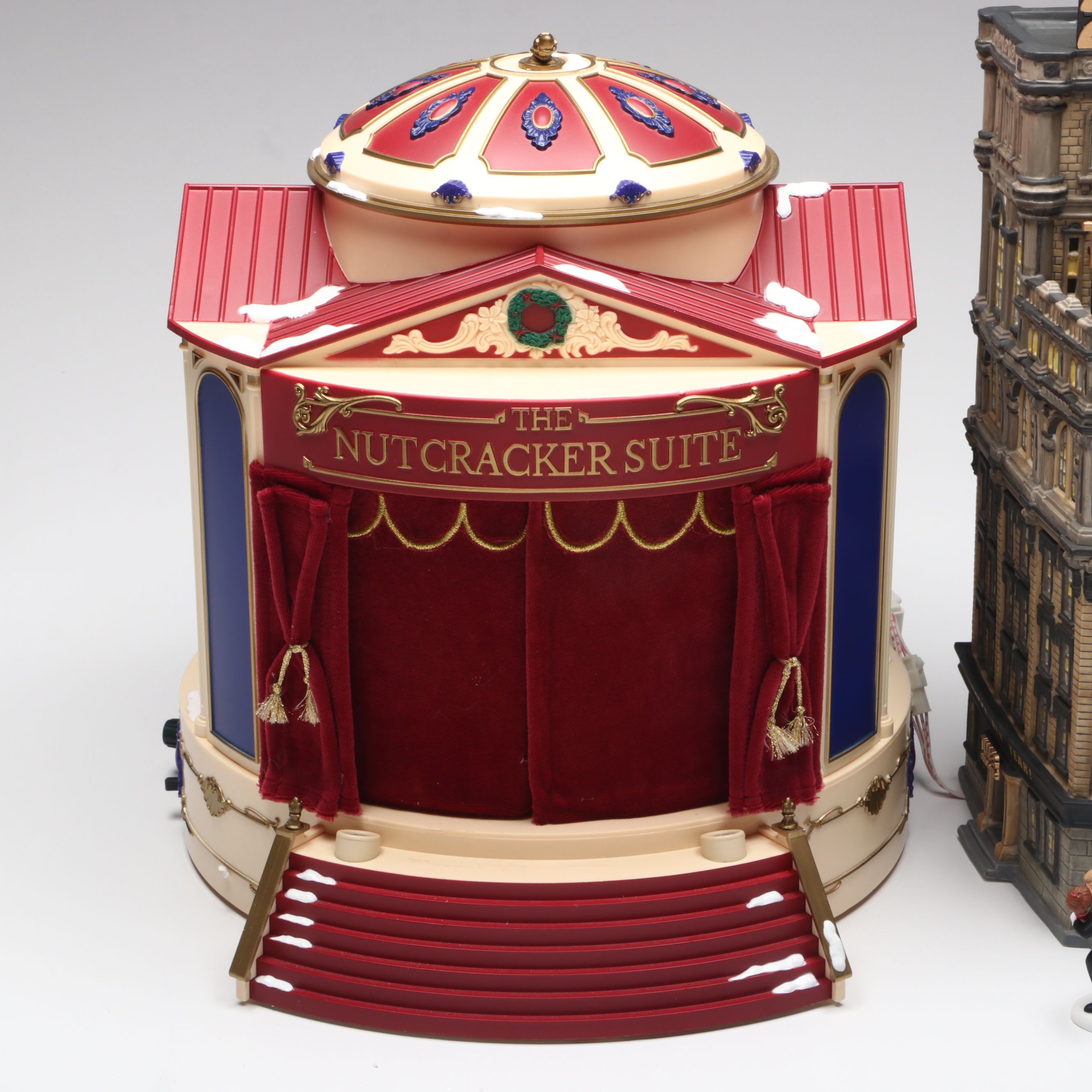 Department 56 "The Times Tower" with Mr. Christmas Nutcracker Show, Other Décor