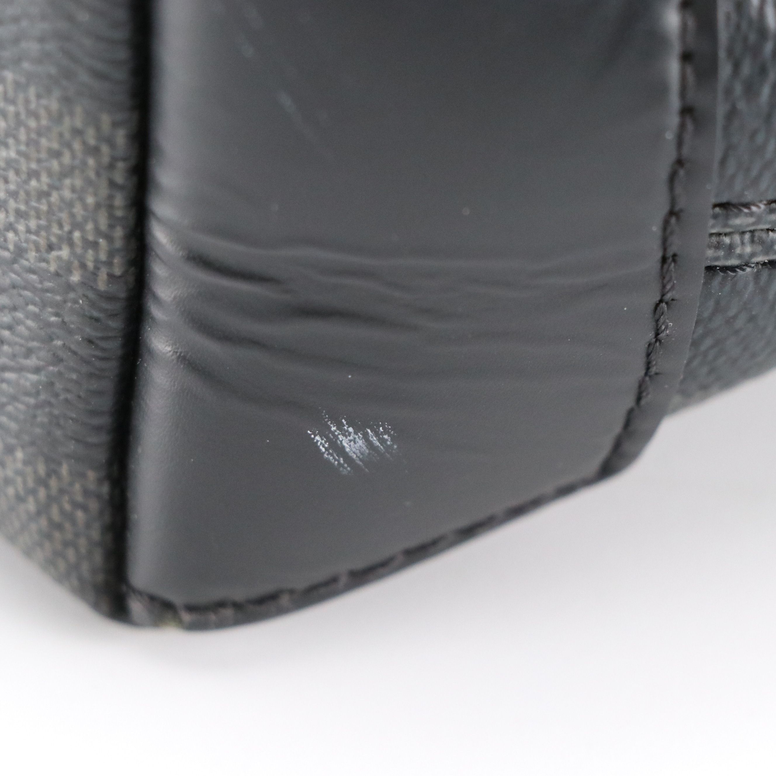 Louis Vuitton District PM Crossbody Messenger Bag in Damier Graphite Canvas