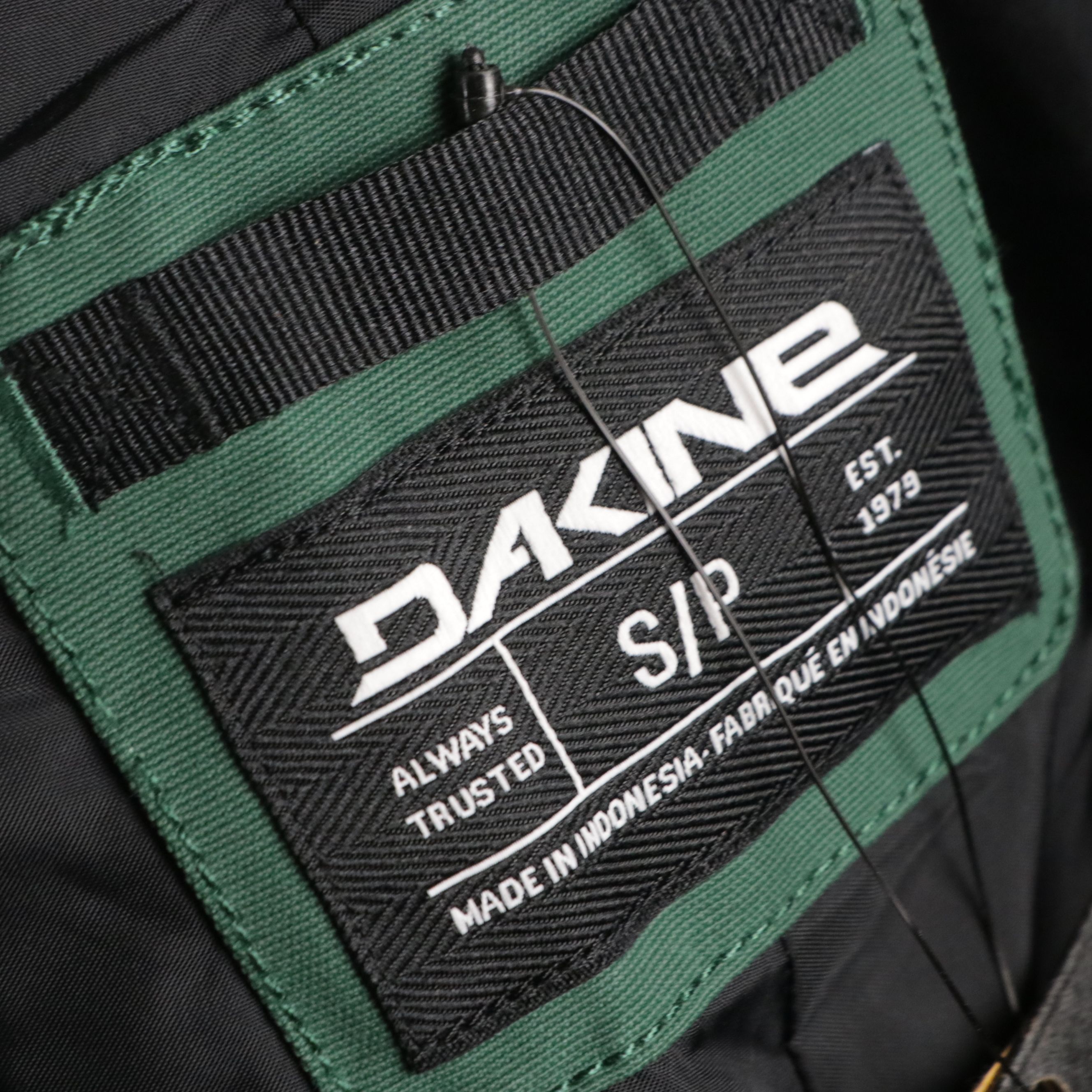 Men's Nike "Strive For Greatness" Therma-Fit Puffer Jacket and Dakine Ski Pants