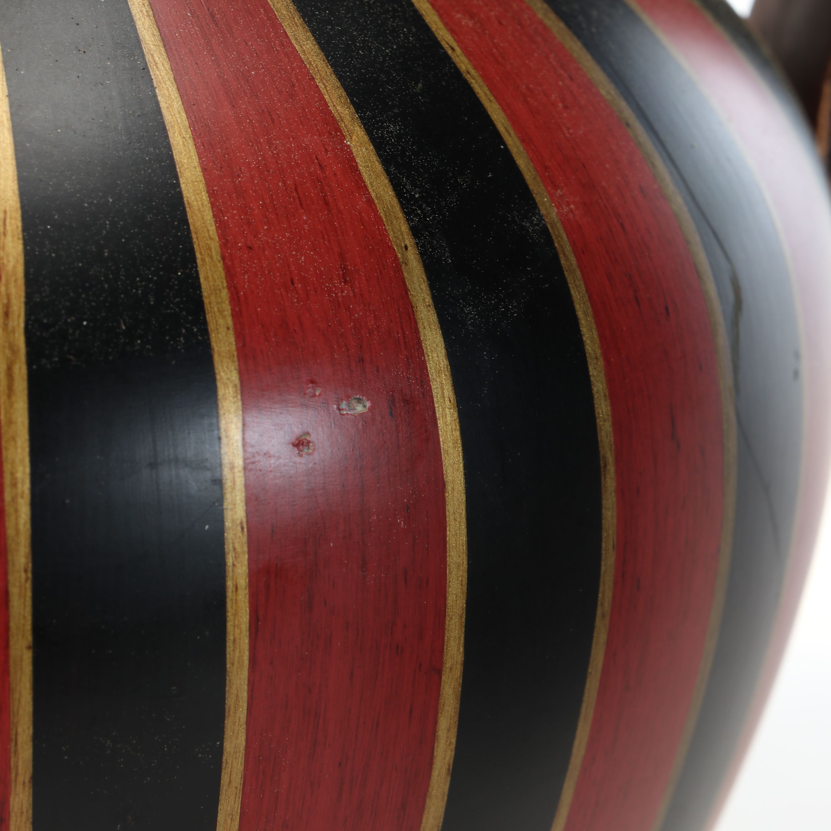 Neoclassical Style Urn-Shaped Table Lamp