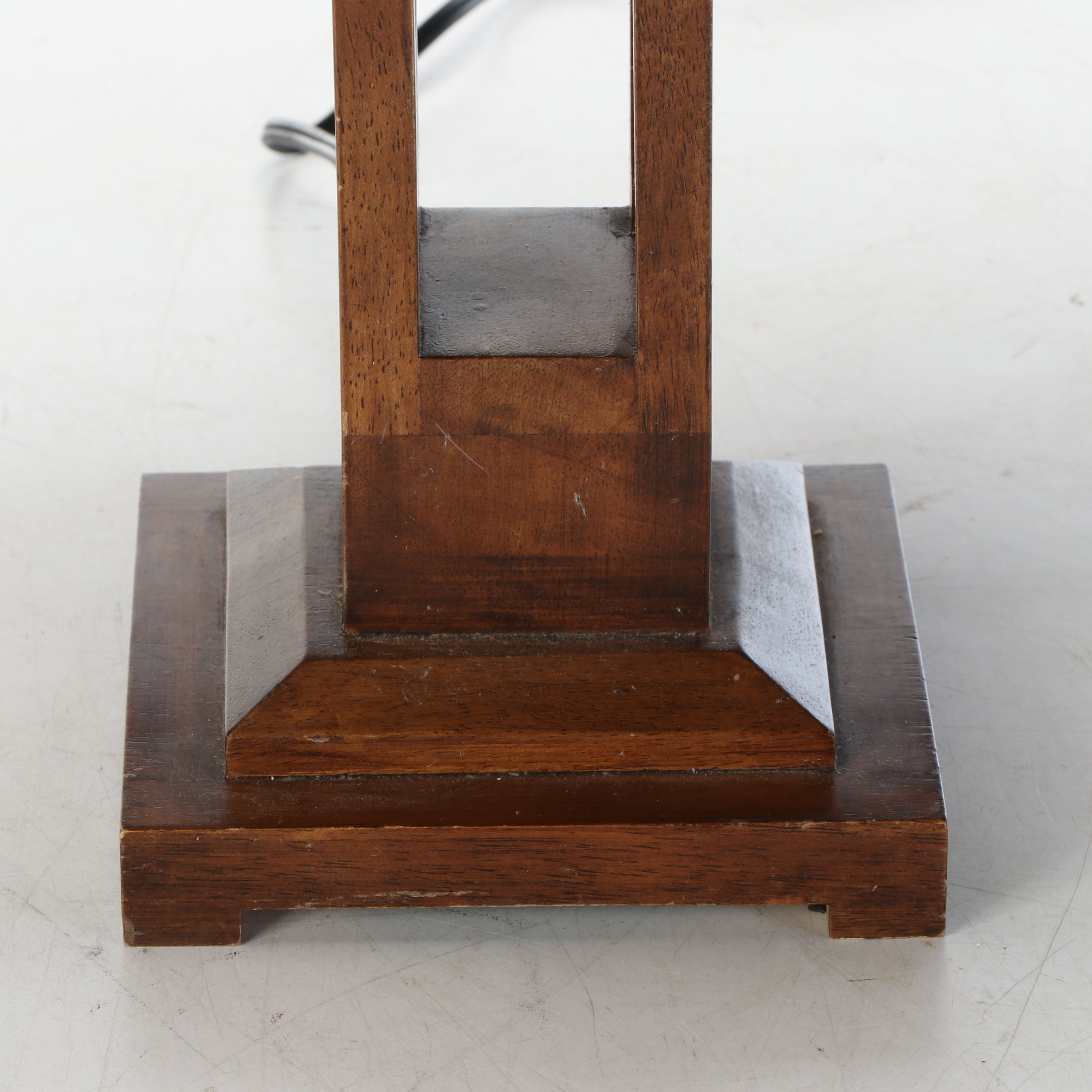 Craftsman Style Stained Glass Shade Table Lamp