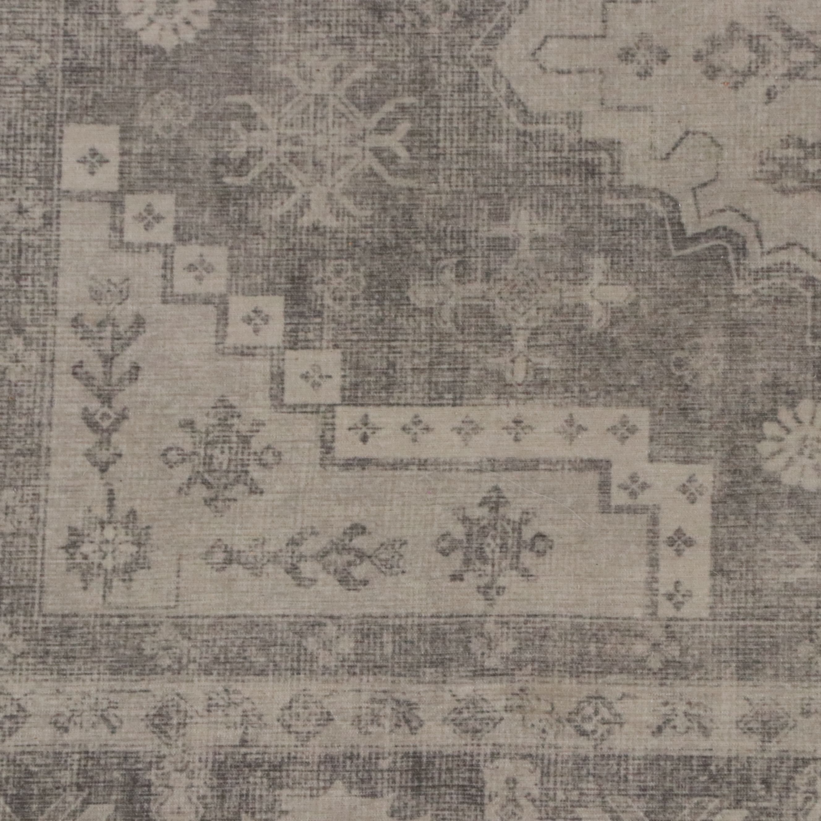 5' x 6'11 Machine Made Contemporary Area Rug